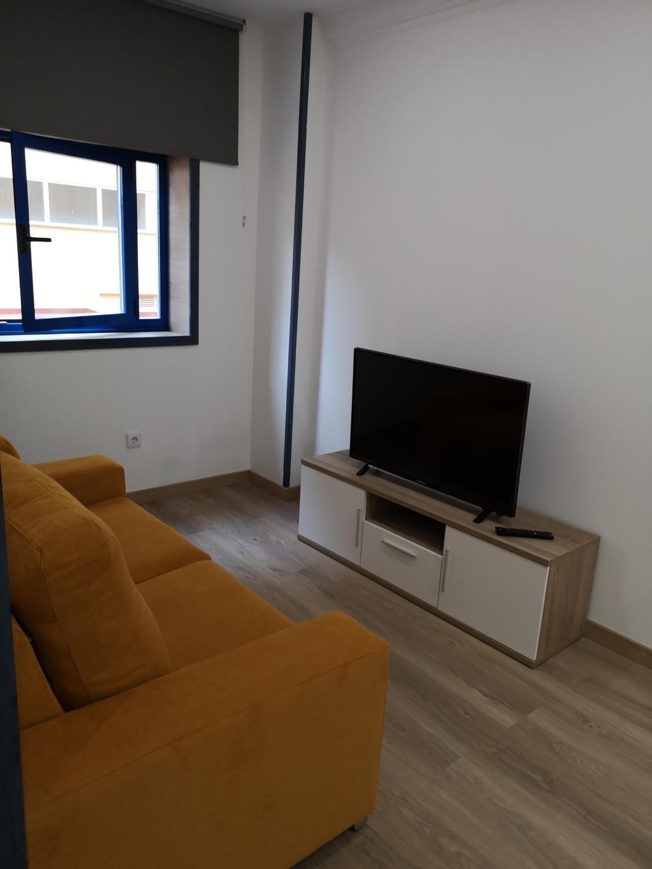 Apartment photo 2