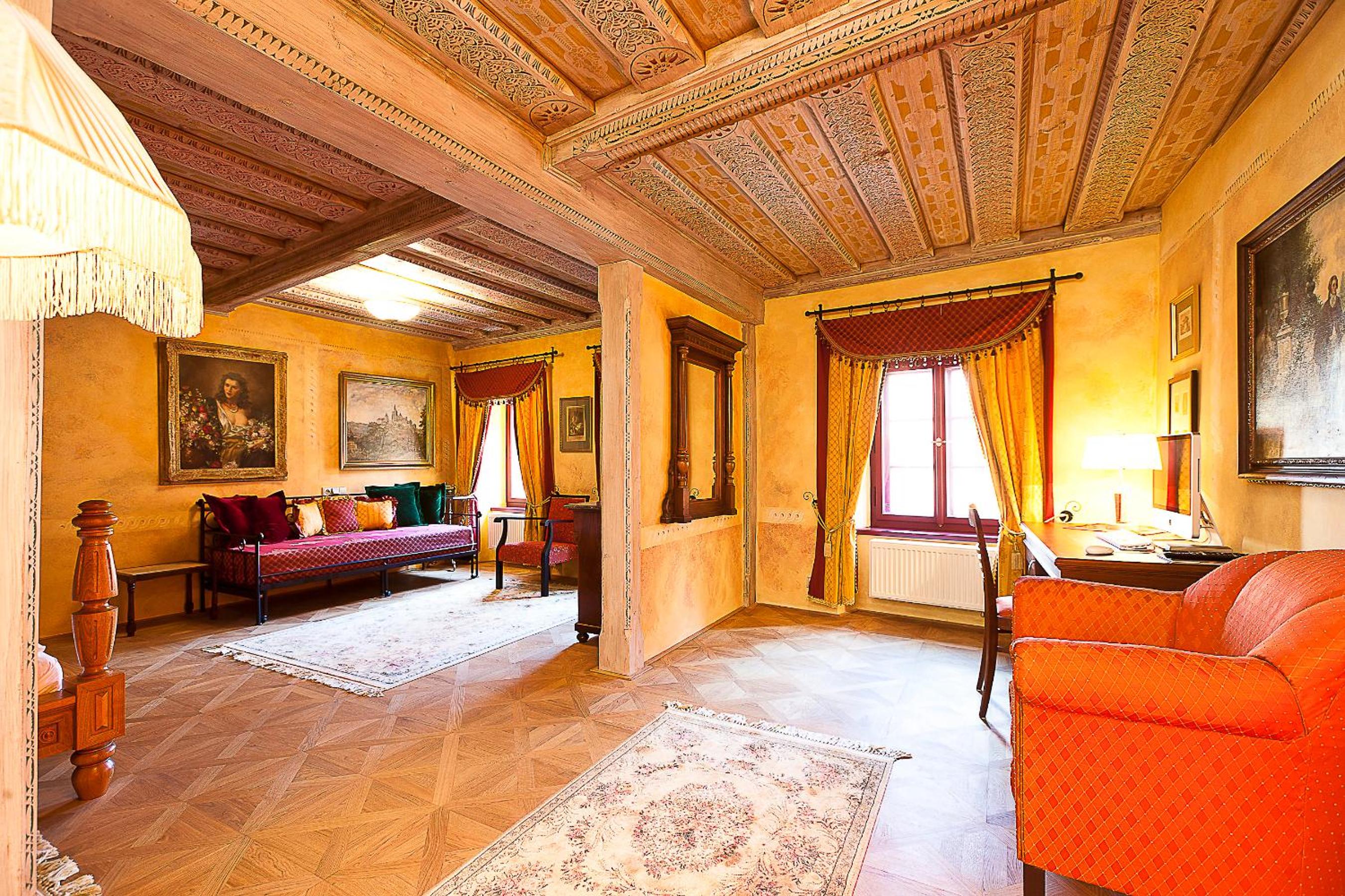 Deluxe Suite photo 3
