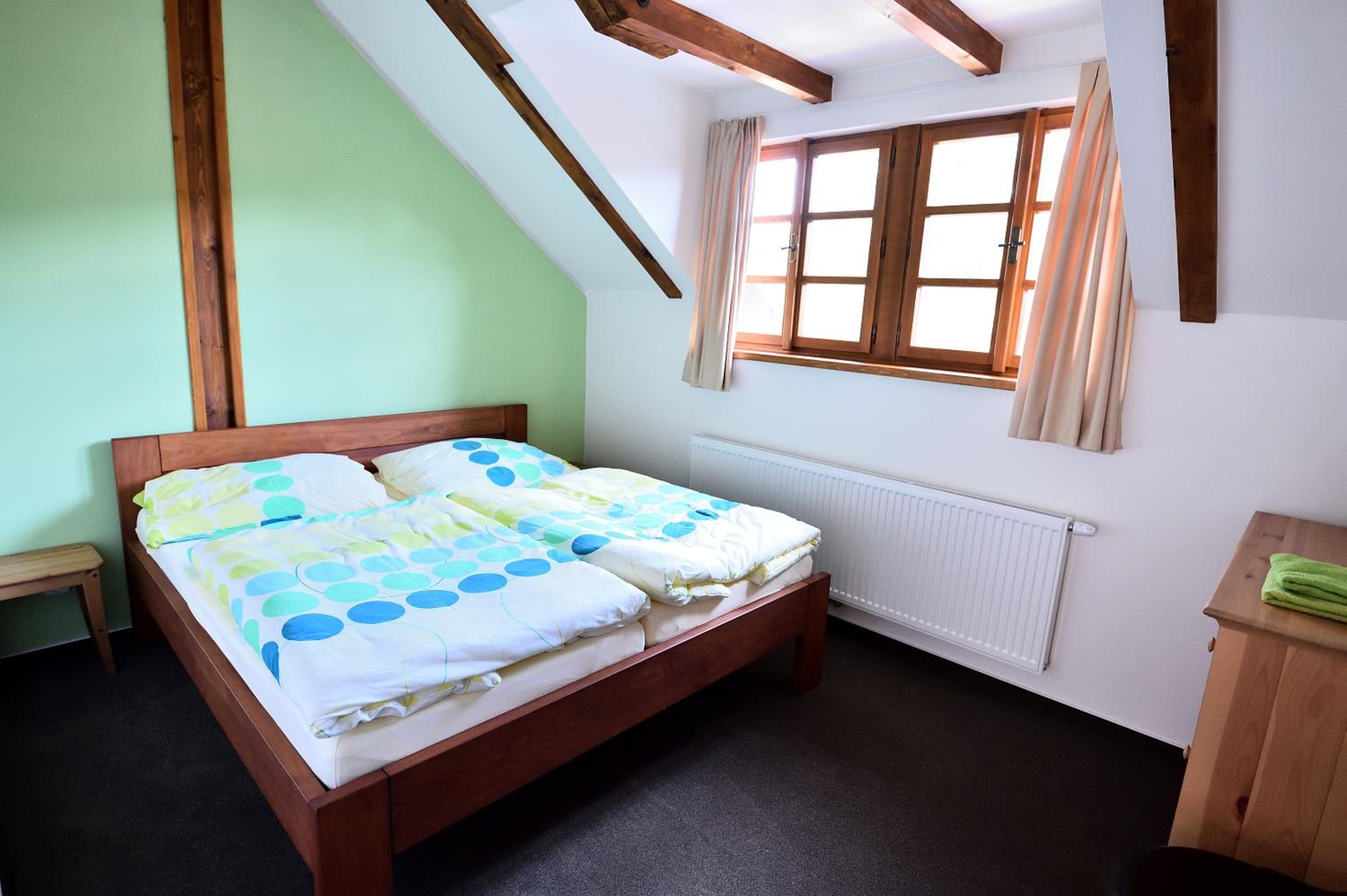 Eight-Bedroom House photo 1