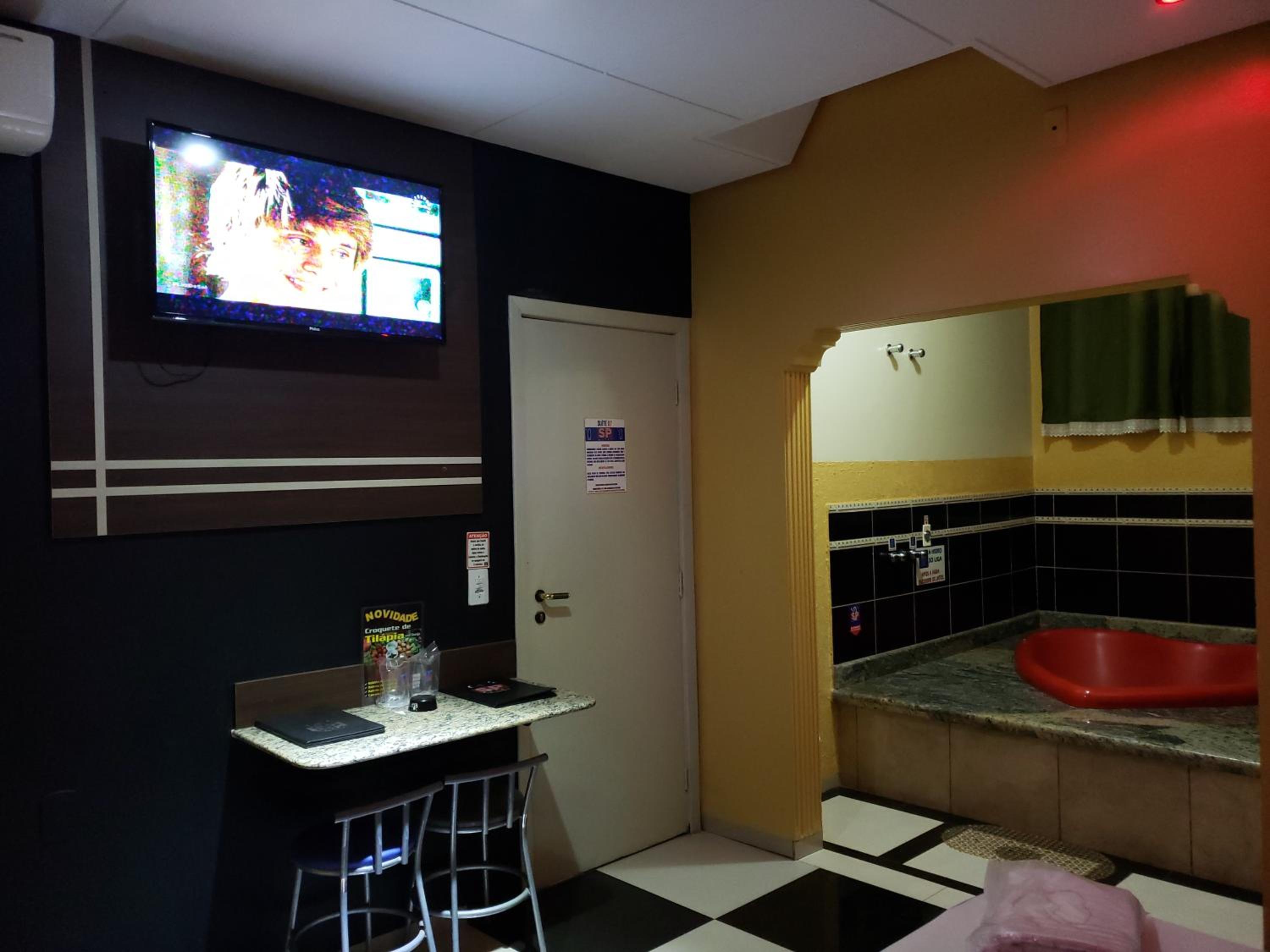 Queen Room with Spa Bath