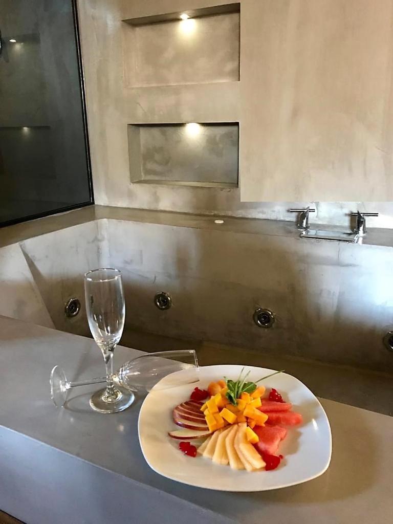 King Room with Spa Bath photo 2
