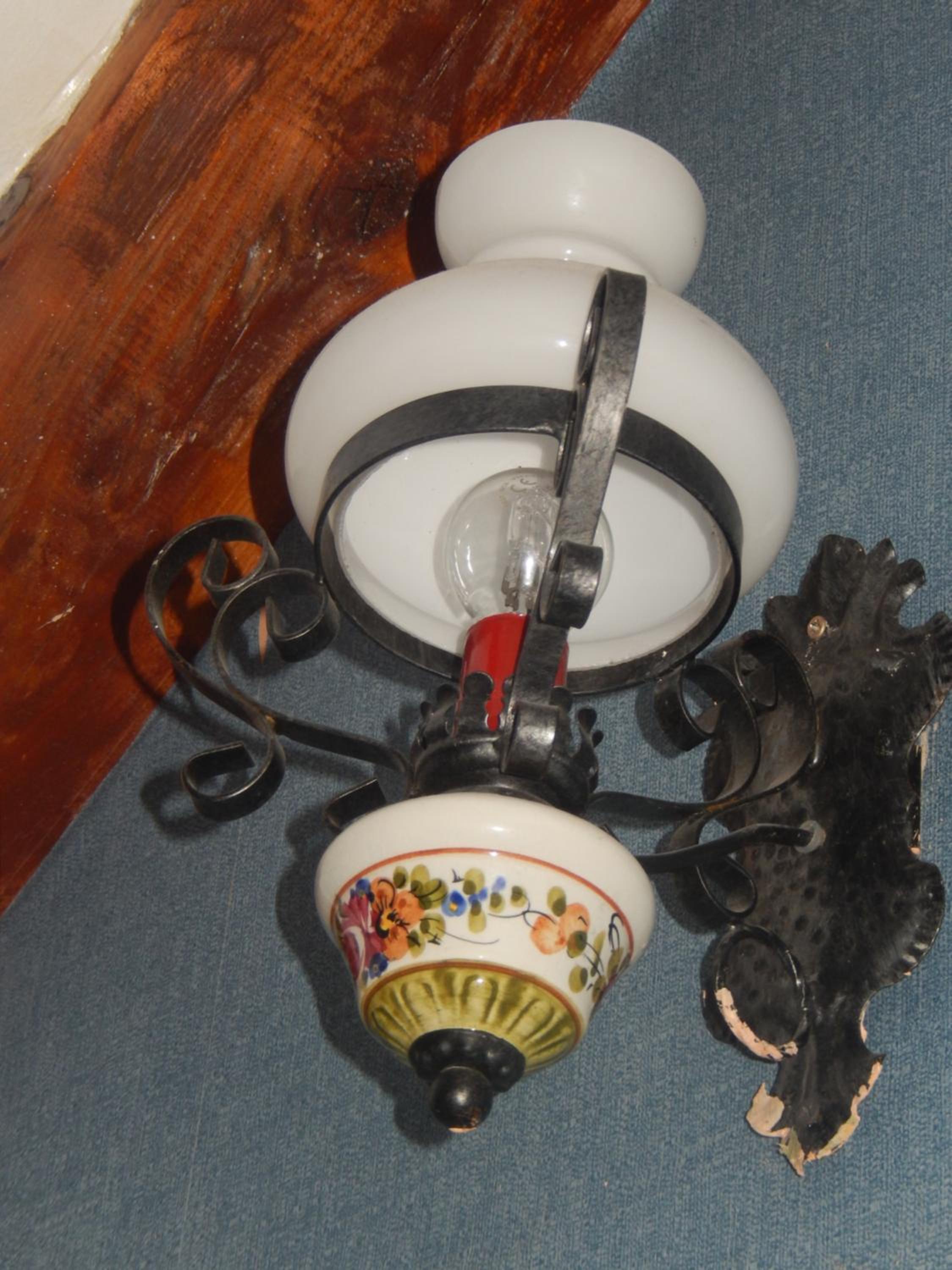 Deluxe King Room - Photo 16