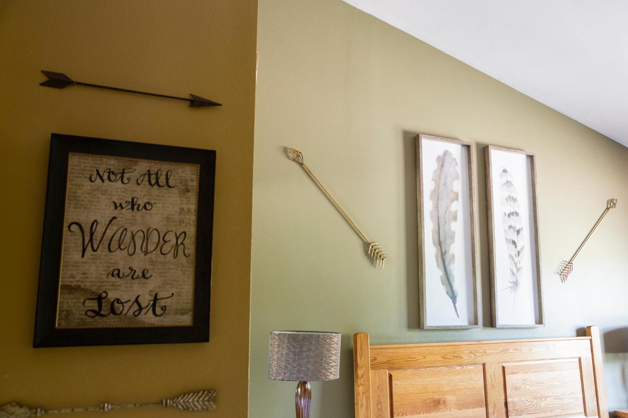 Standard King Room - Photo 8
