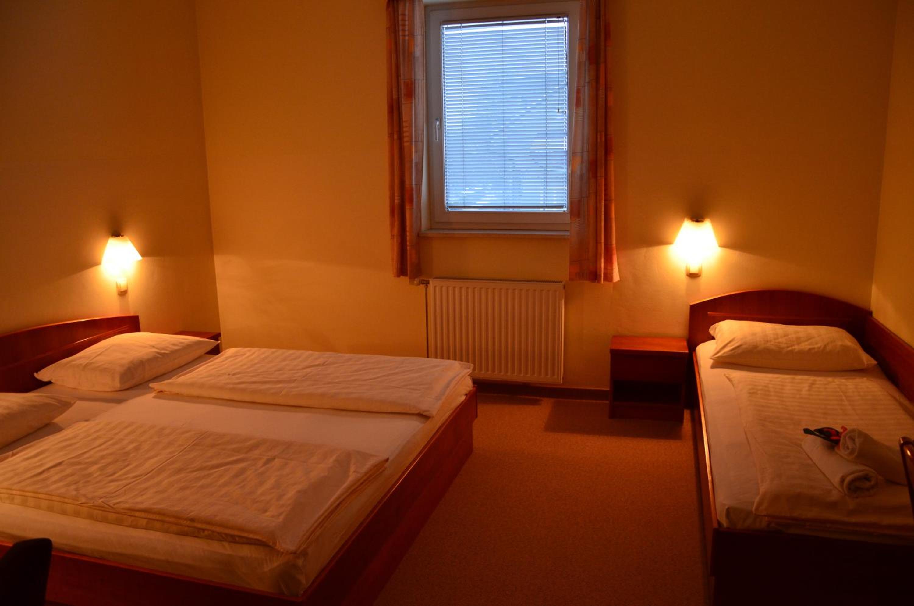 Triple Room - Photo 6