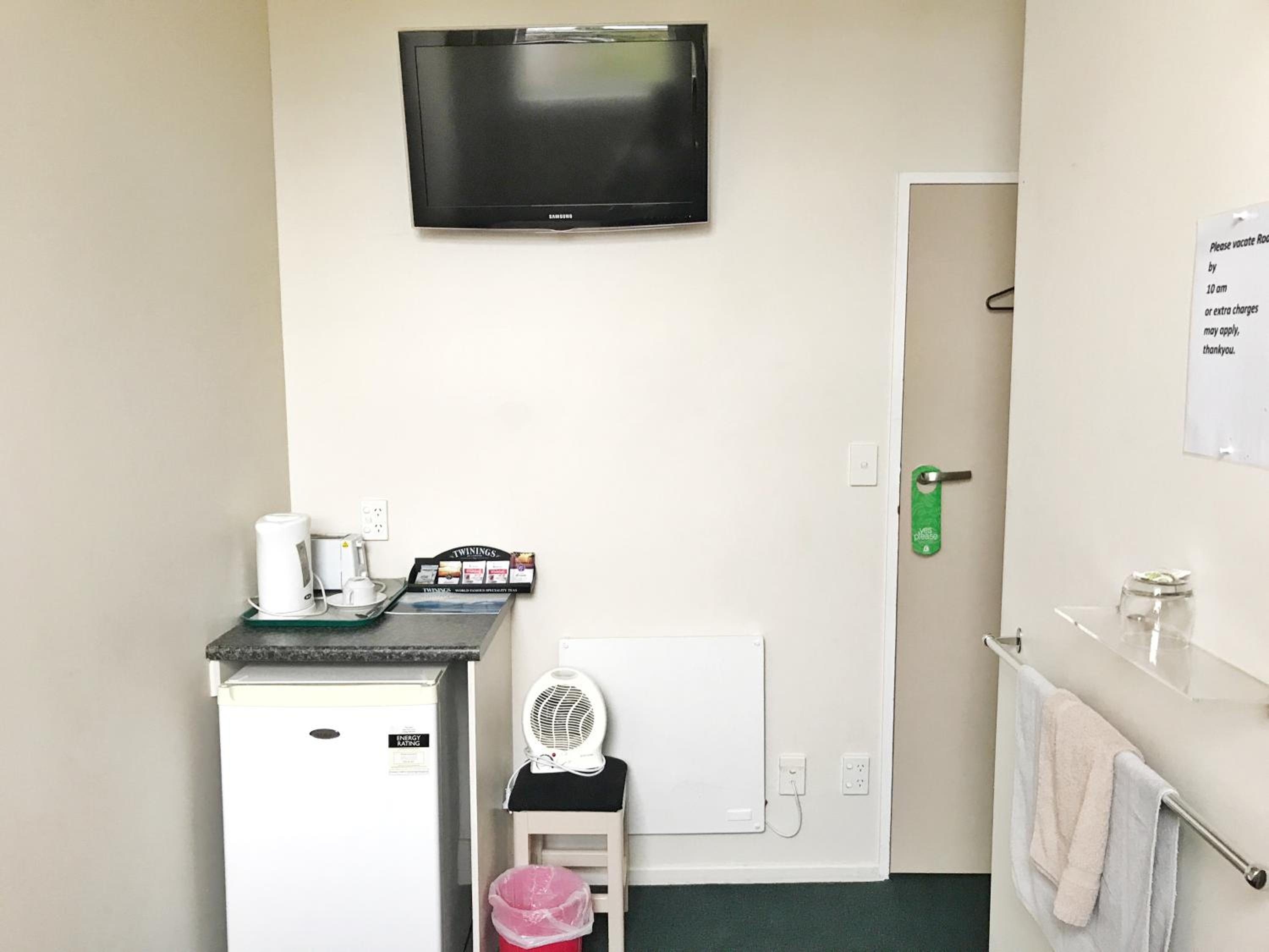 Single Room With Bathroom photo 1
