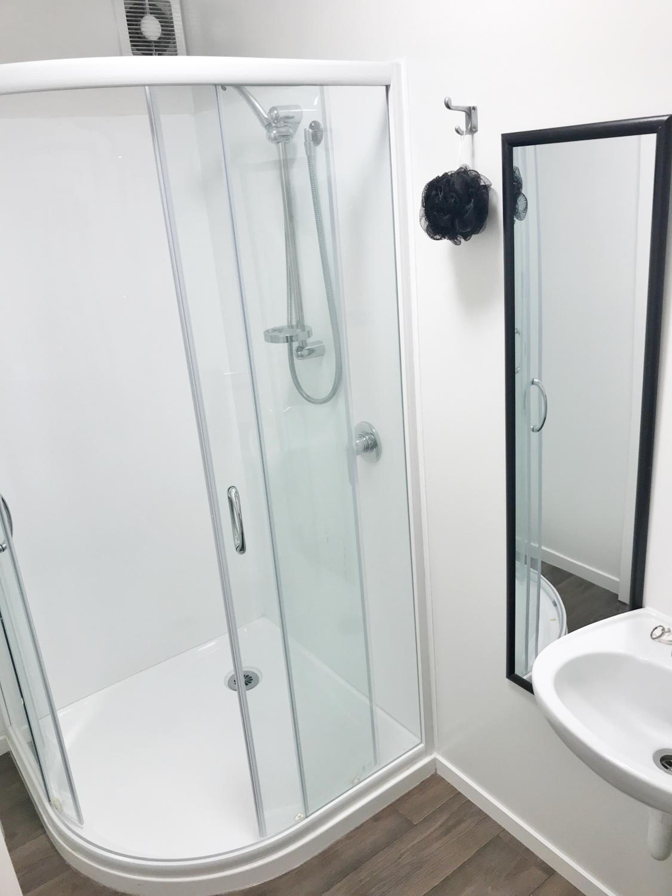 Single Room With Bathroom photo 3