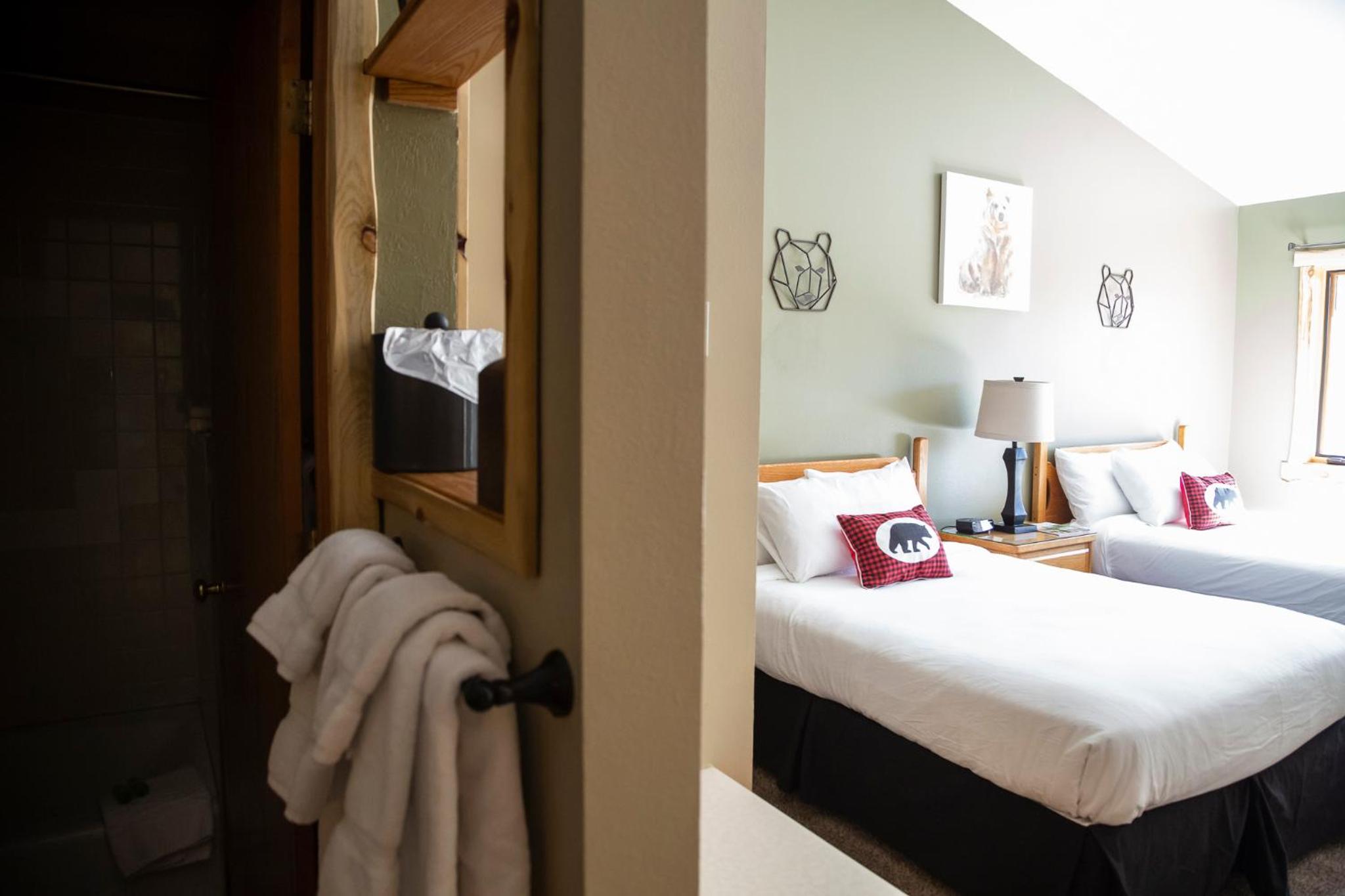 Standard Double Room - Photo 10