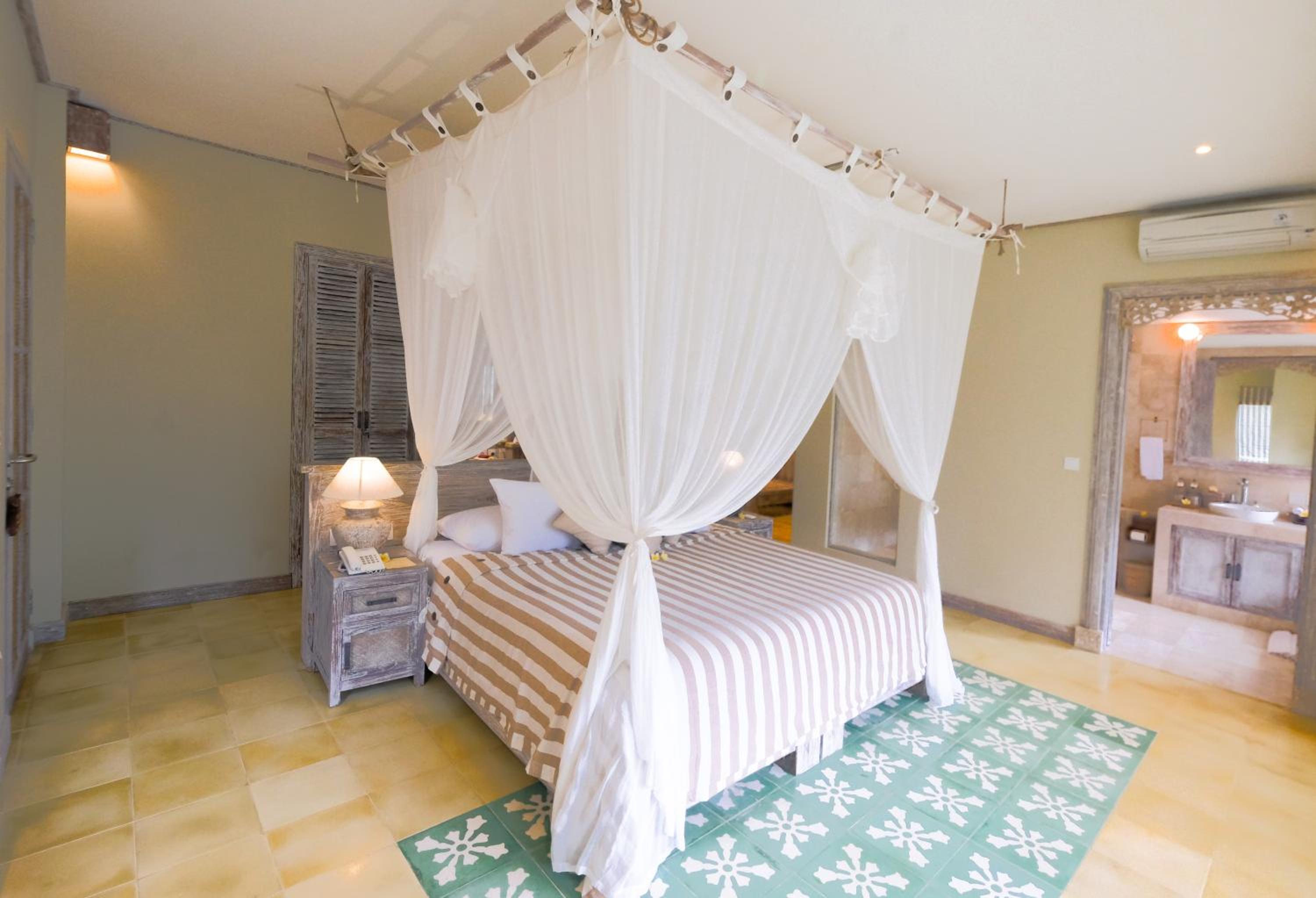 Lanai Room with Free Benefits photo 3