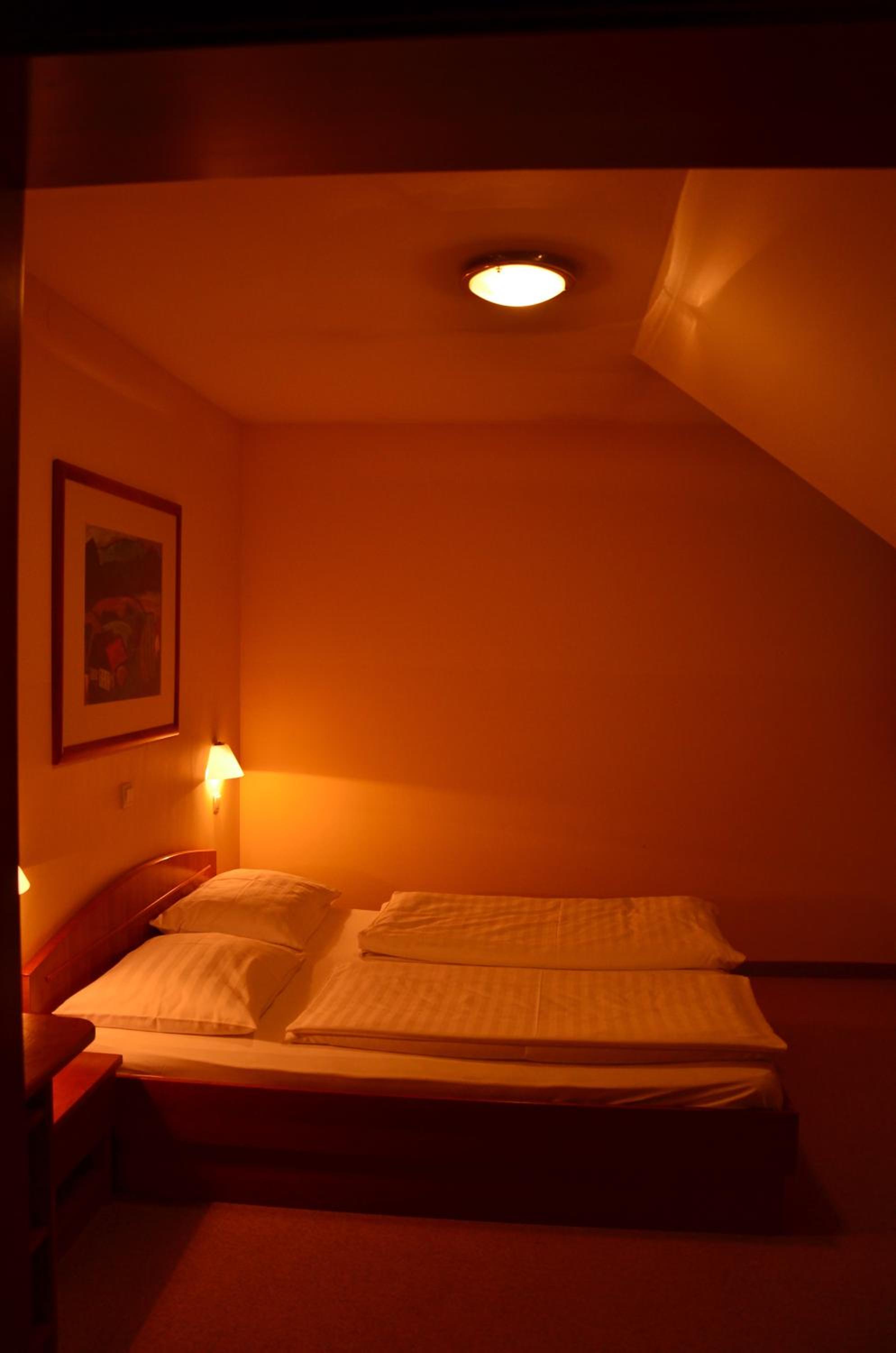 Double or Twin Room - Main Building - Photo 14
