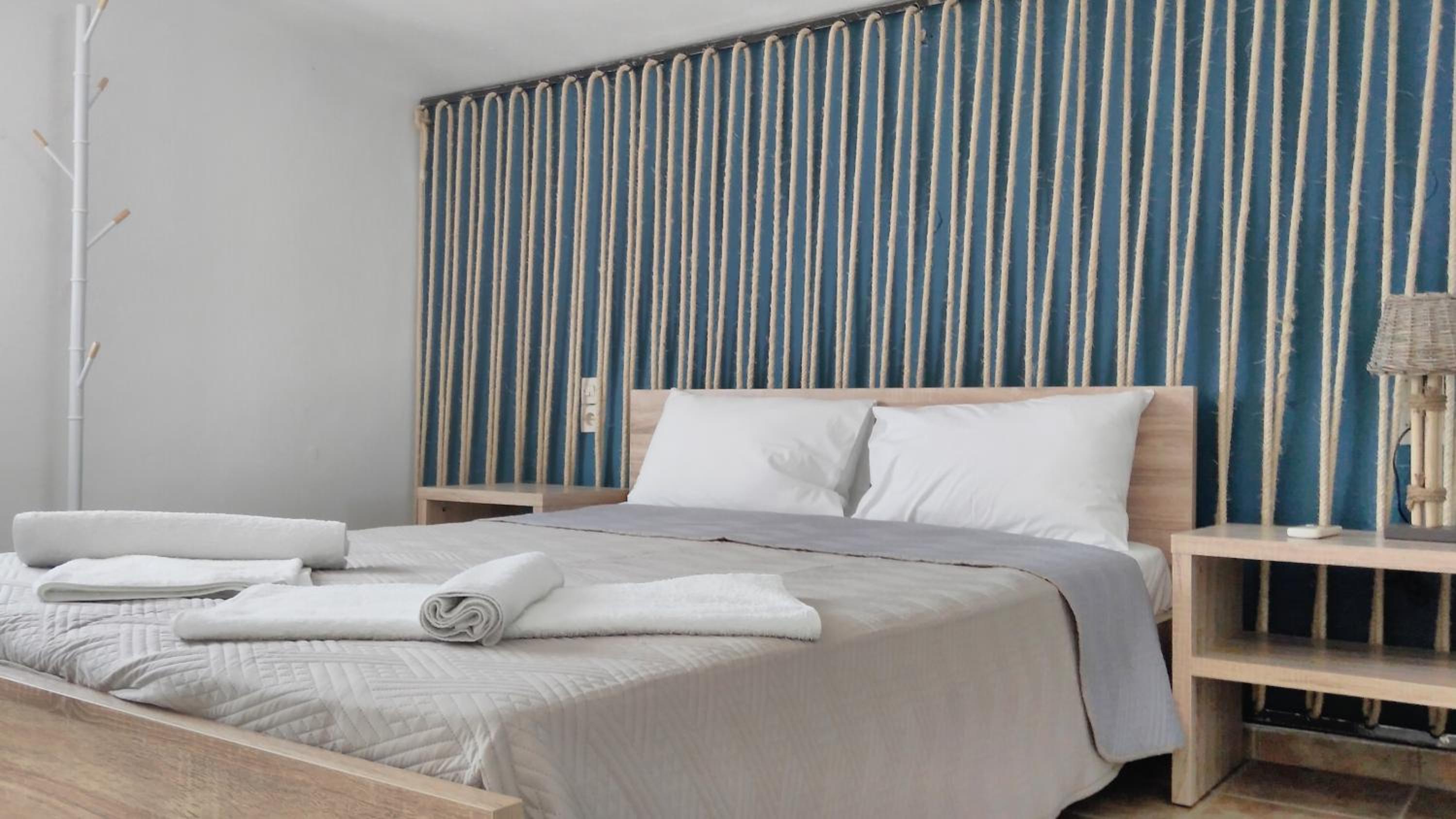 One-Bedroom Apartment with Balcony photo 1
