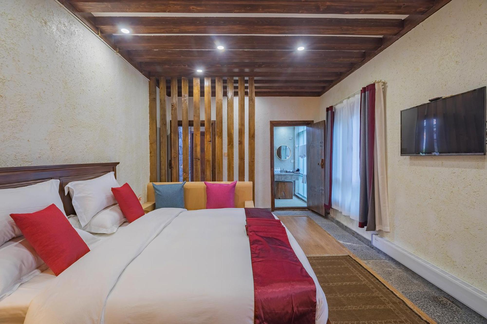 Queen Room