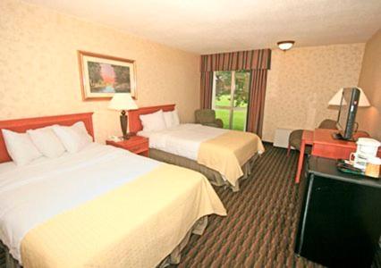 Double Room with Two Double Beds - Non-Smoking - Photo 1