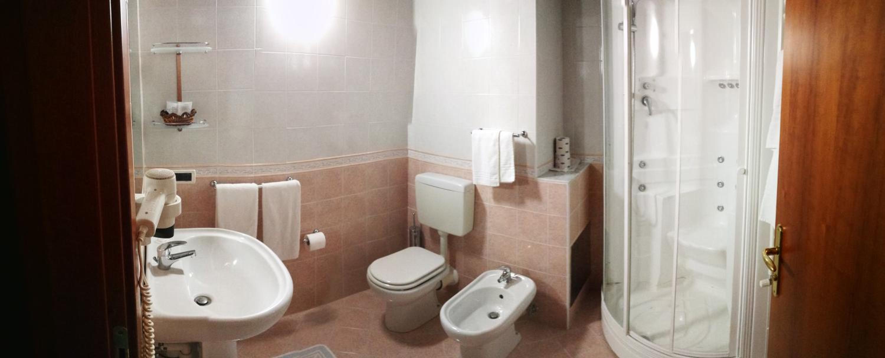 Single Room photo 2
