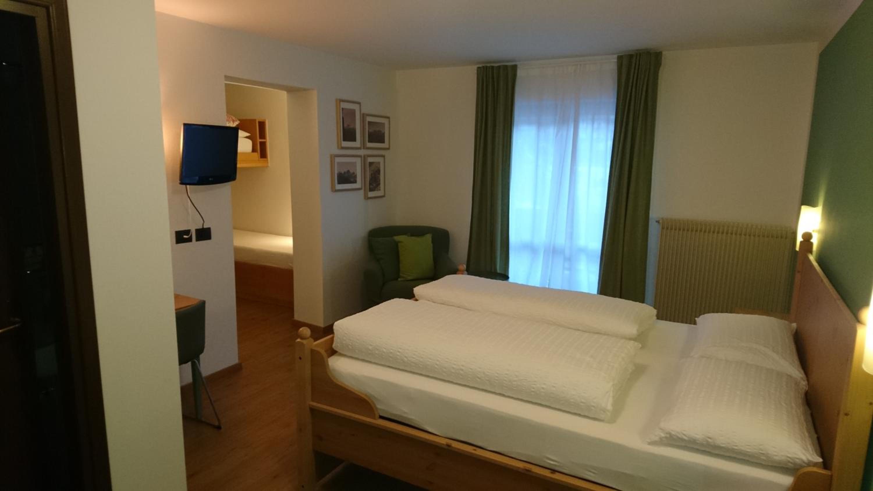 Double or Twin Room - Photo 2