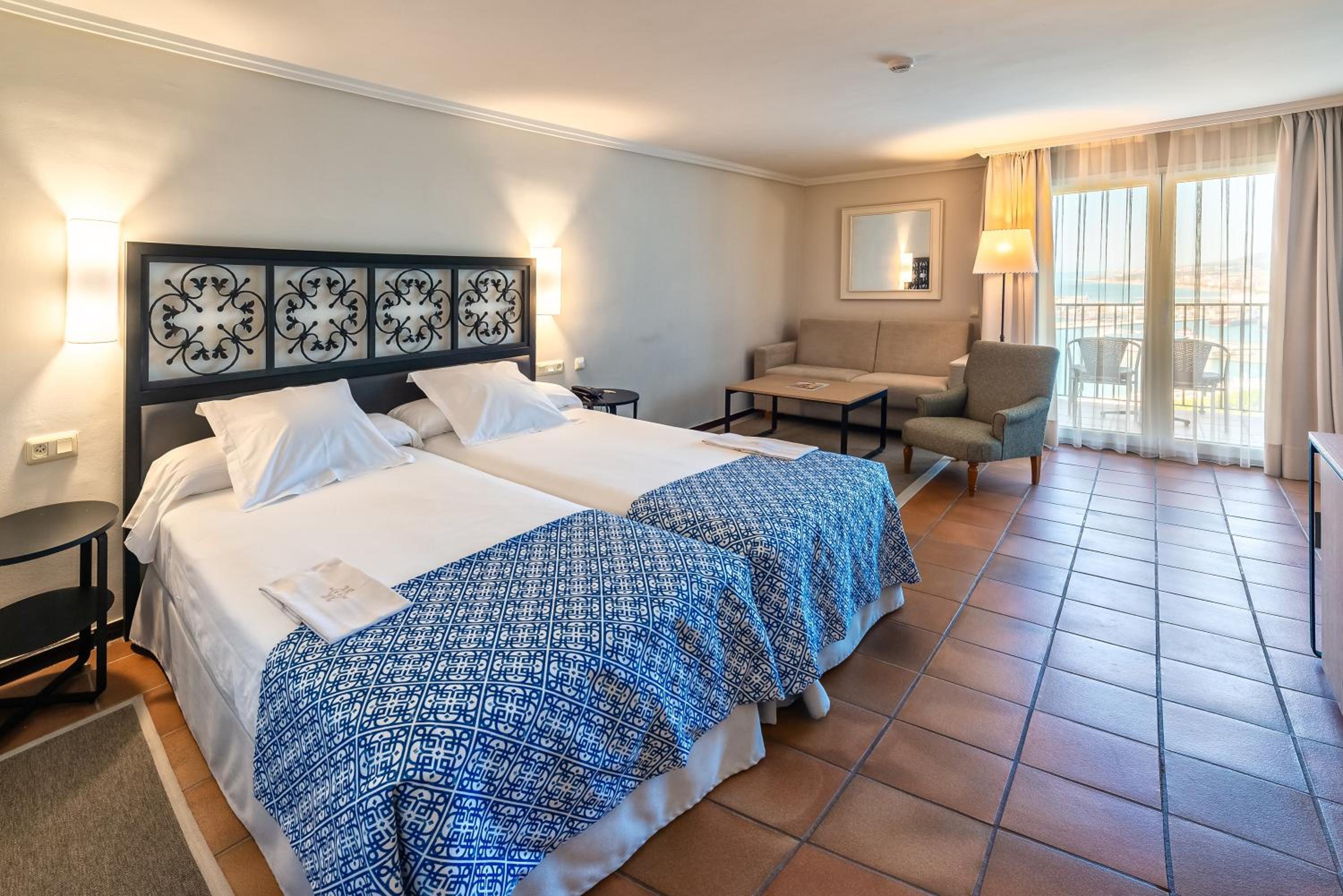 Habitación Doble Estándar (2 adultos + 1 niño)