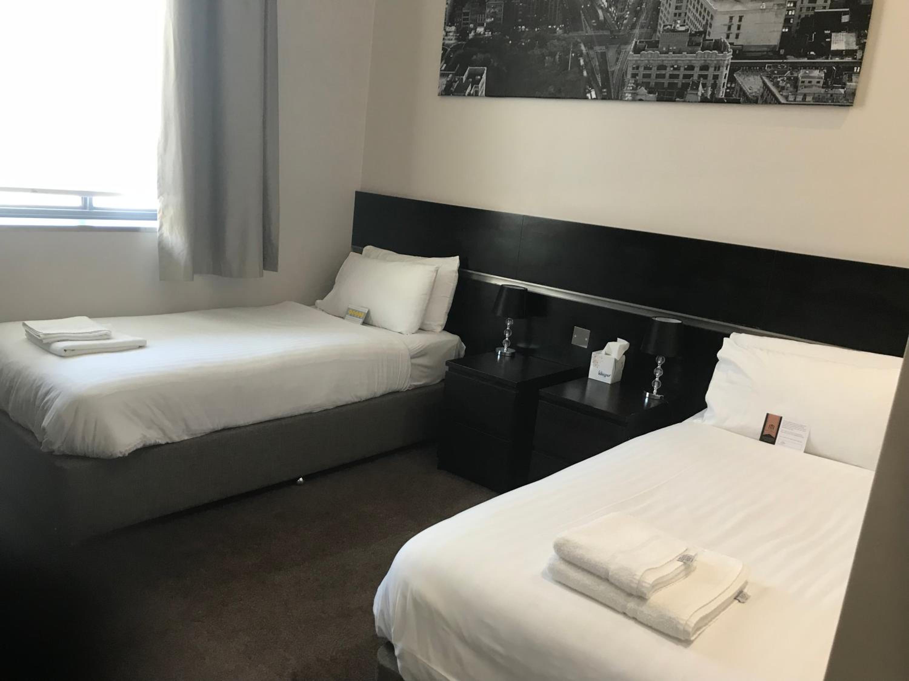 Standard Twin Room - Photo 5