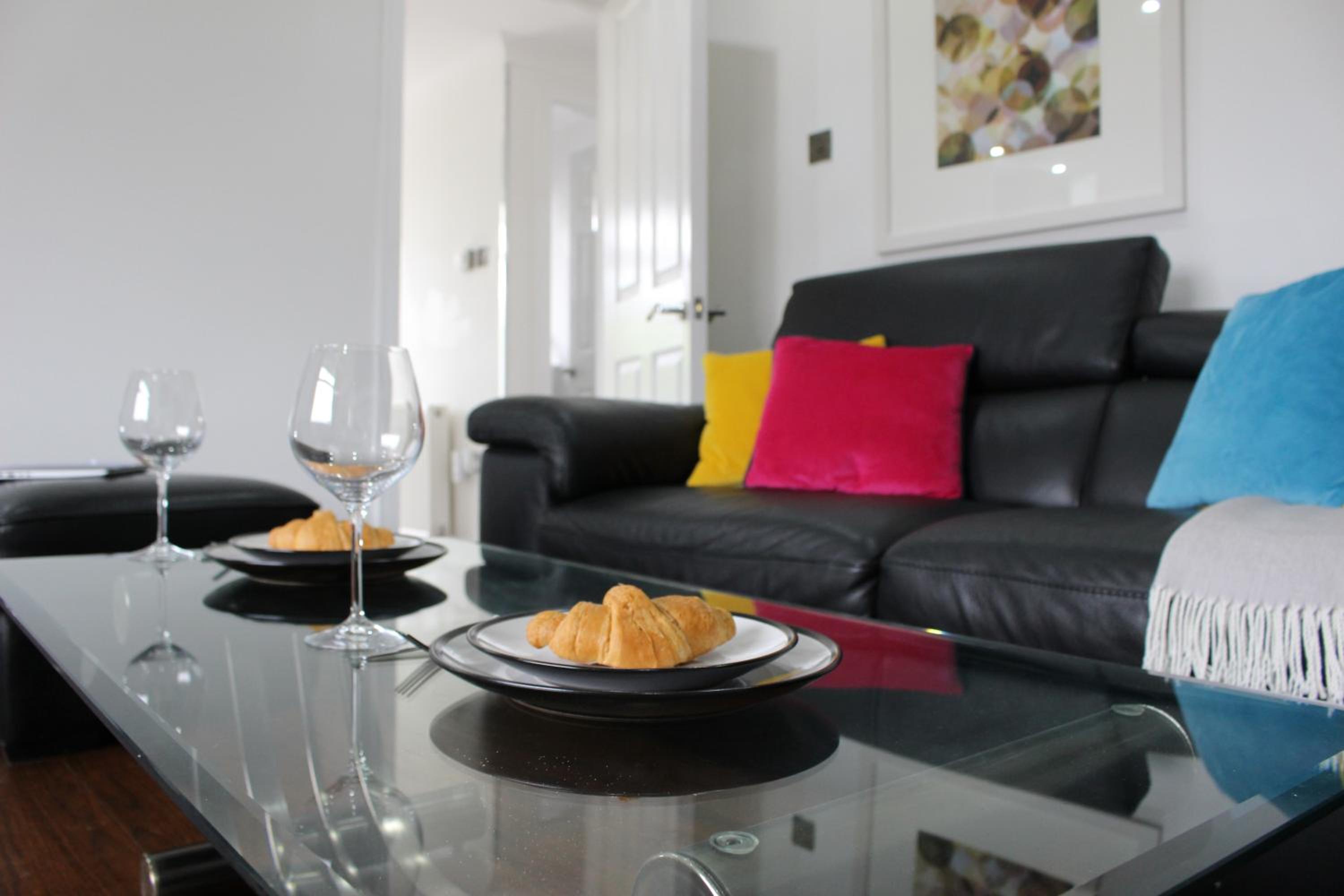 Apartment - Ground Floor photo 2