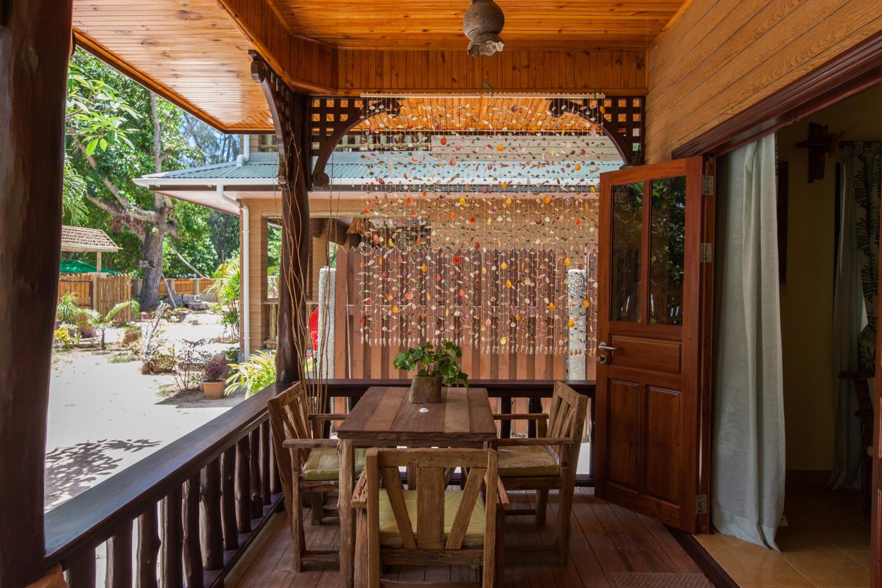 Villa photo 3