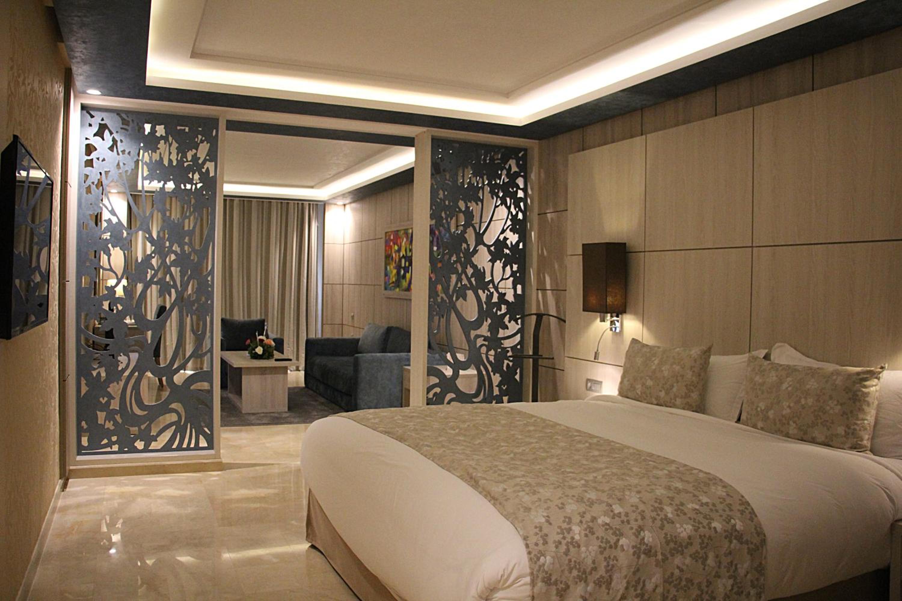Executive Suite with Pool View photo 3