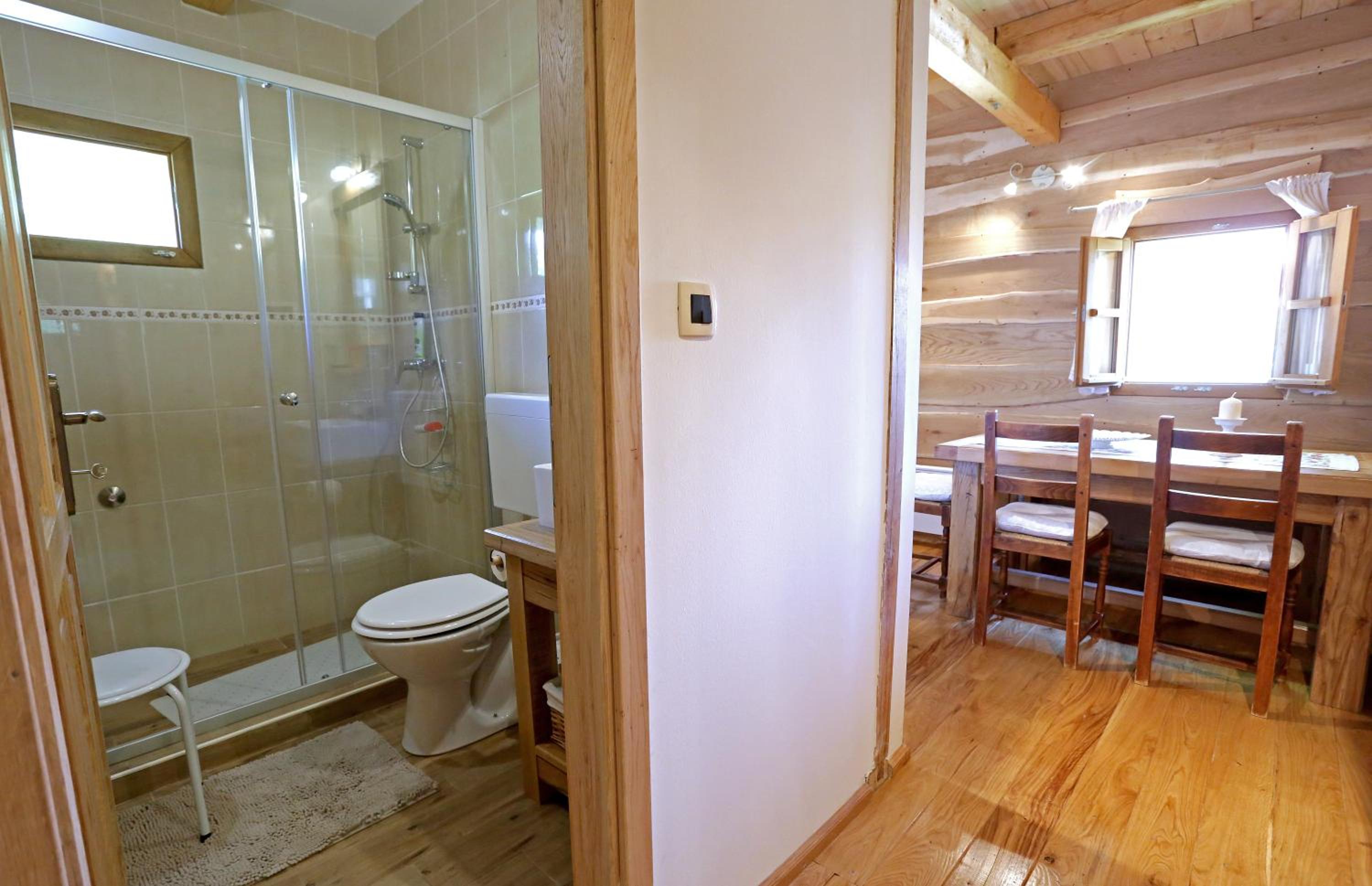 Two-Bedroom Apartment - Photo 7