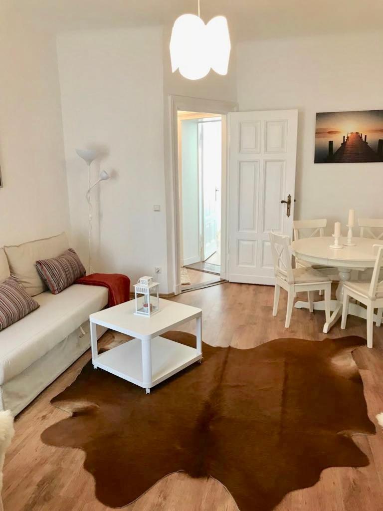 Apartment photo 1