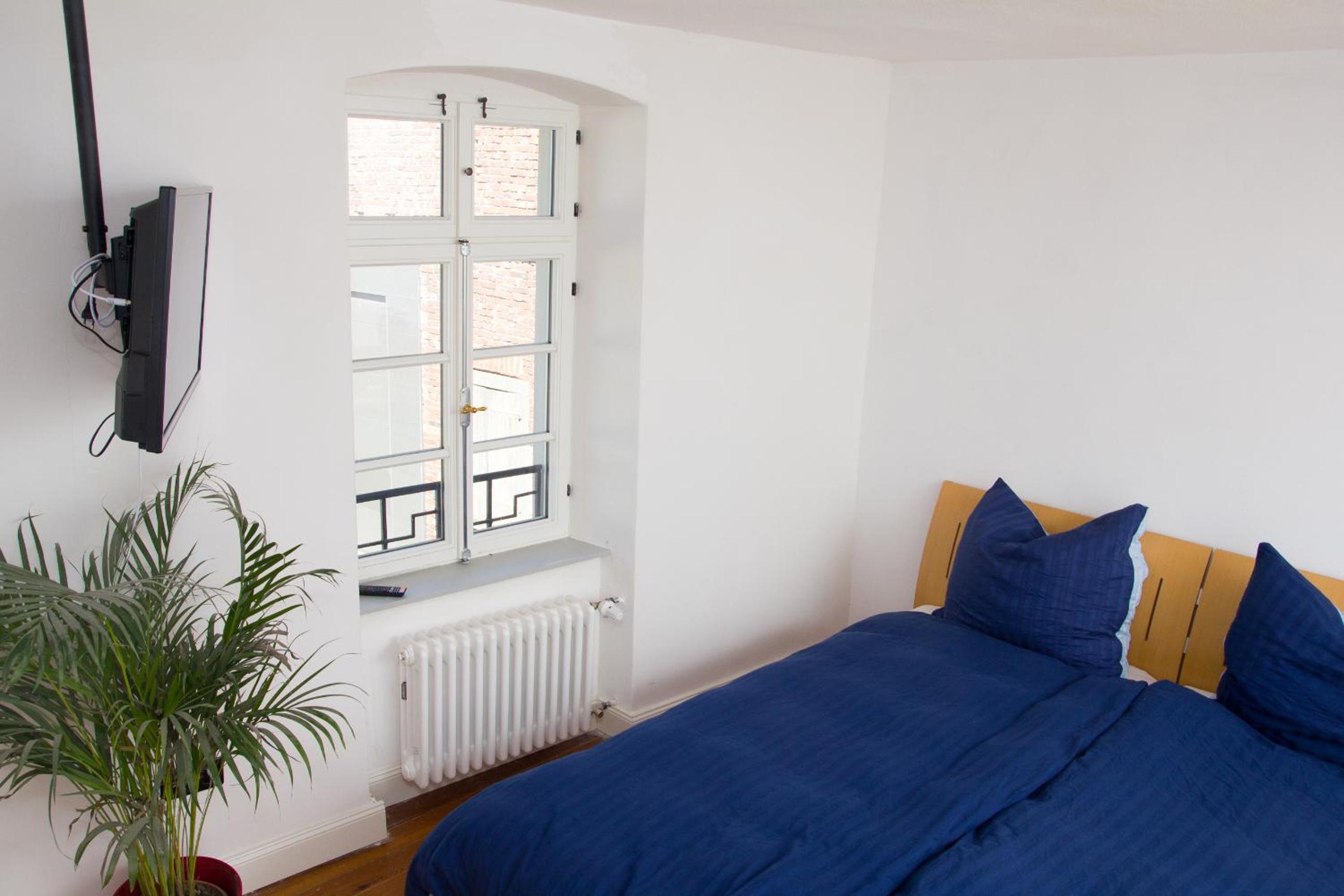 Double or Twin Room with Private Bathroom photo 3