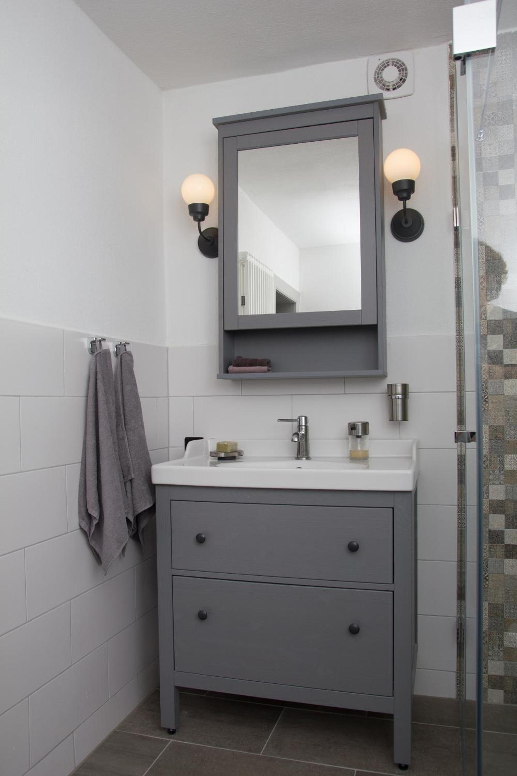Double or Twin Room with Private Bathroom photo 2