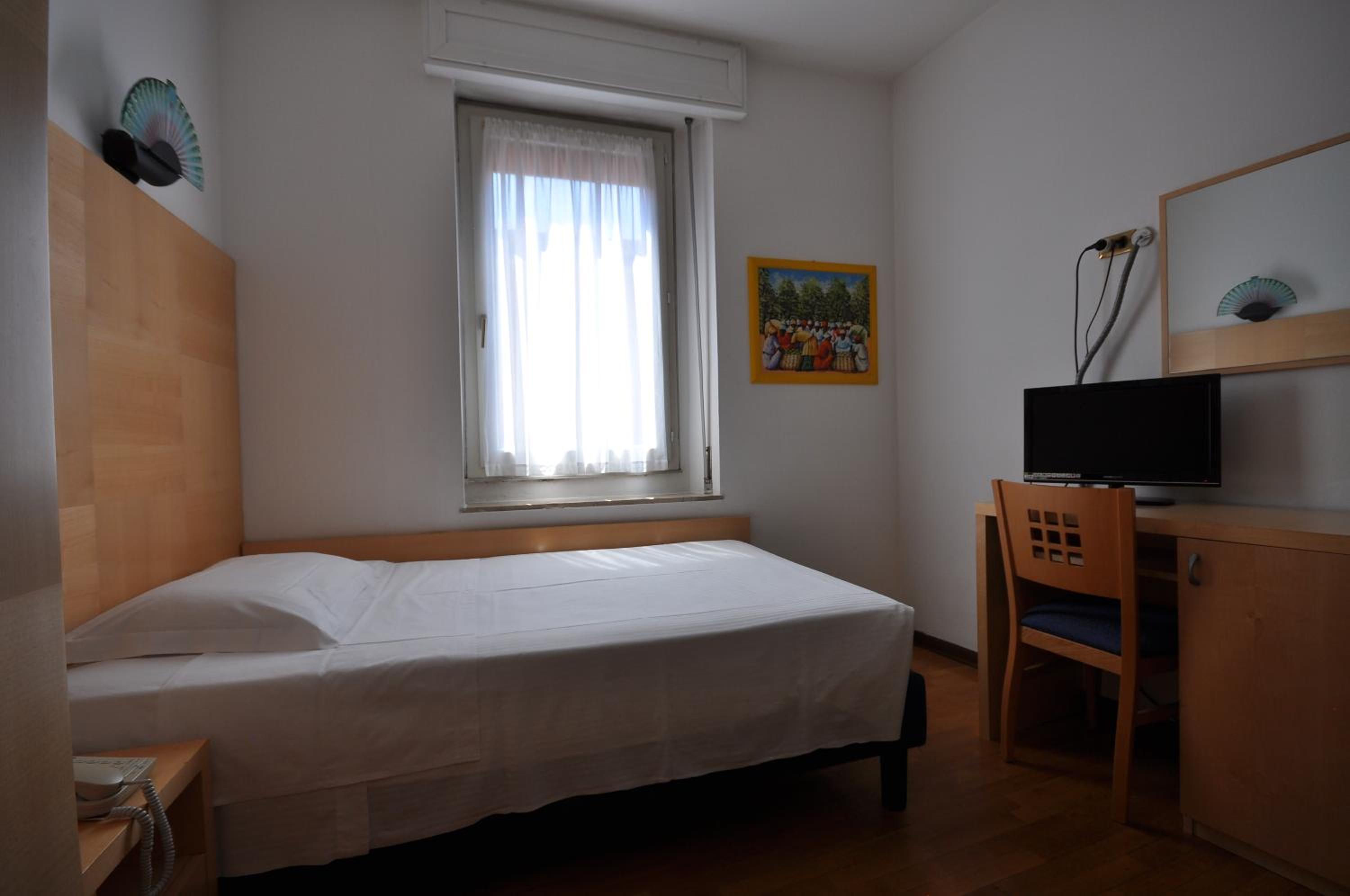 Single Room photo 1
