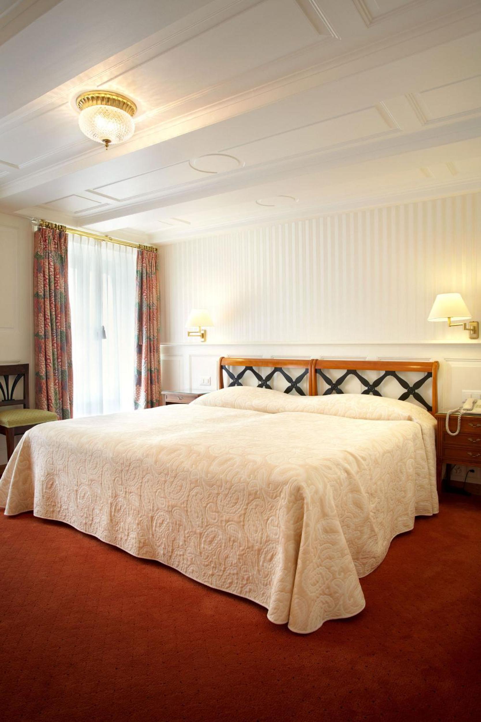 Classic Twin Room - Photo 4
