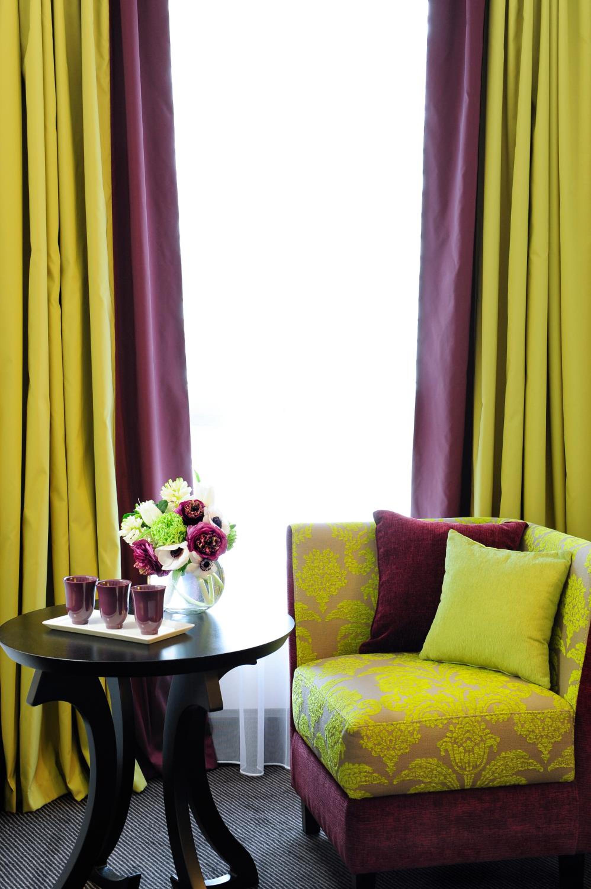 Deluxe Double or Twin Room thumbnail 6