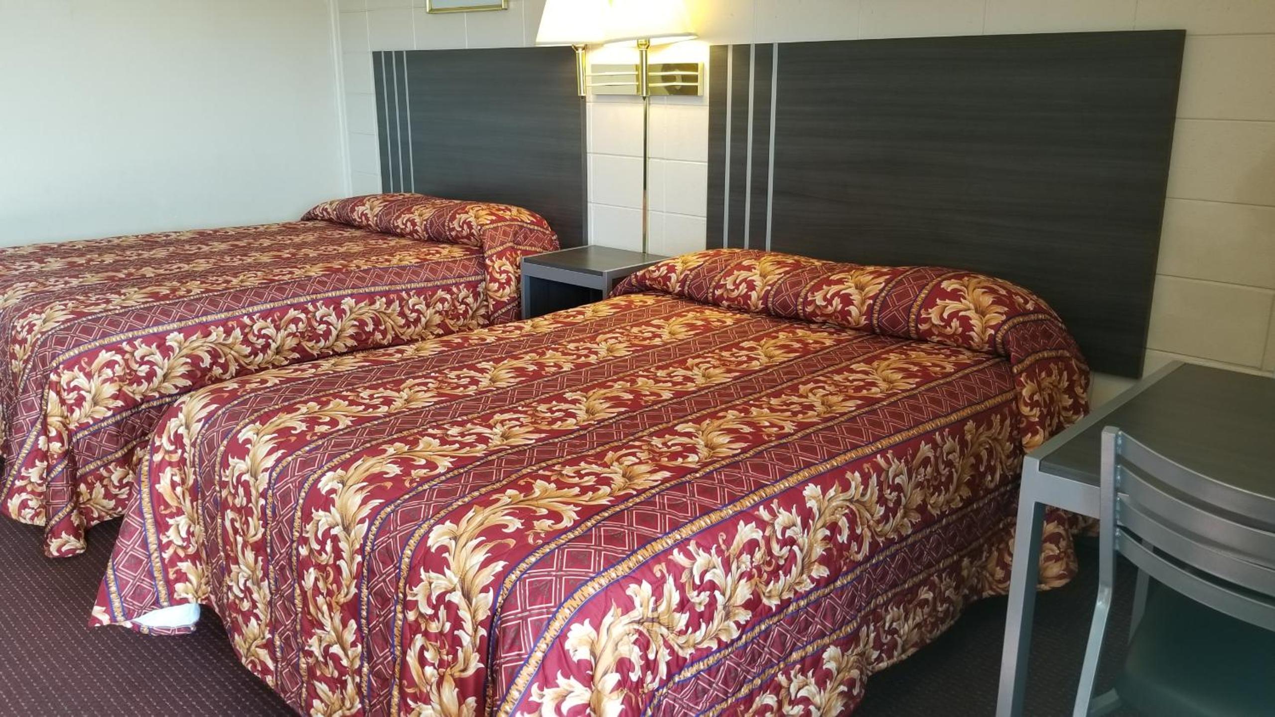 Double Room With Two Double Beds - Smoking - Photo 1