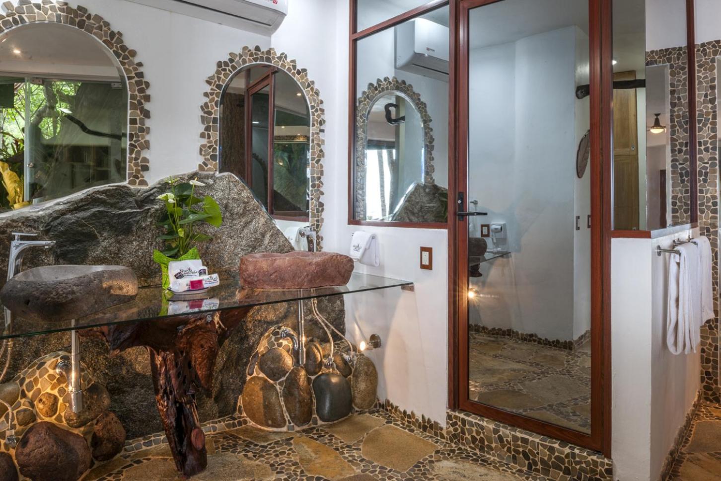 Jungle Love Nest - Photo 3