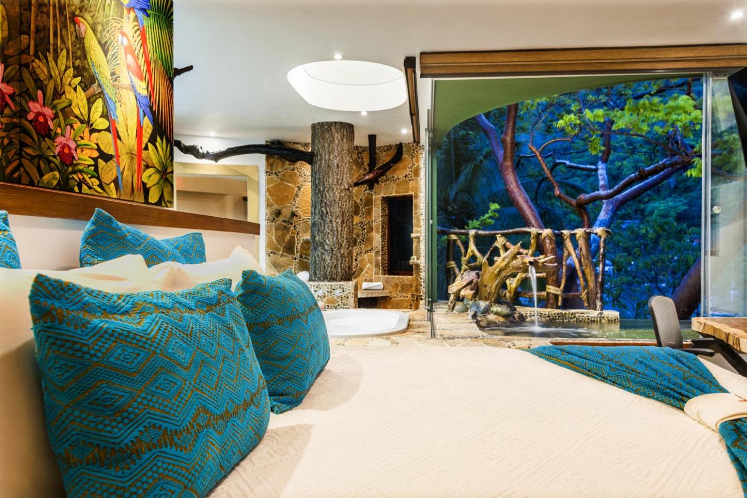 Tree Love Nest - Photo 1