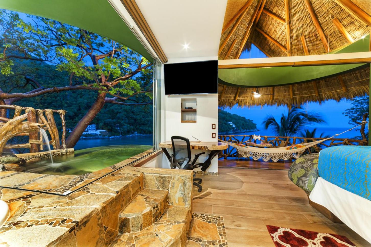 Tree Love Nest - Photo 8