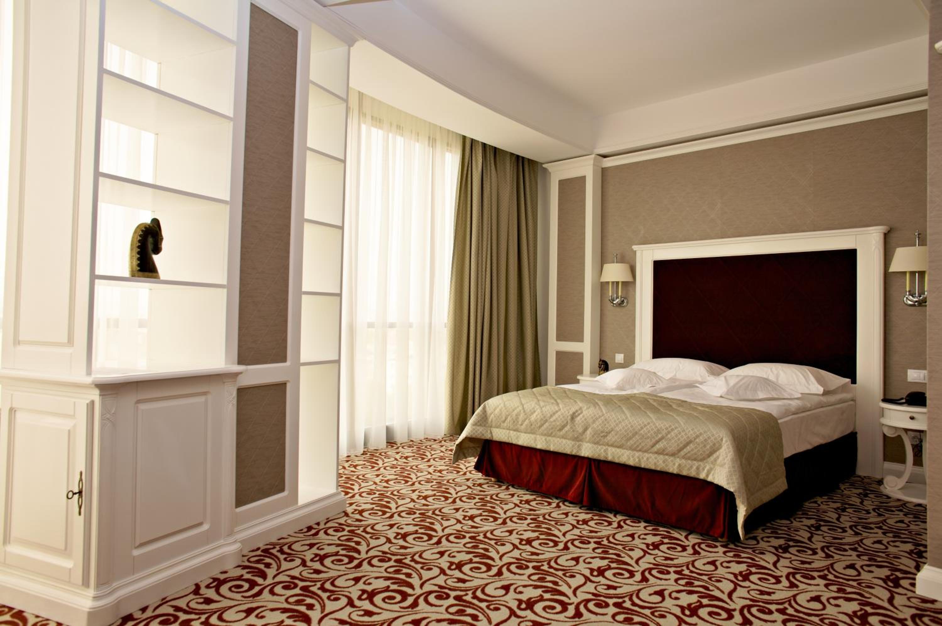 Premiere Suite - Photo 5