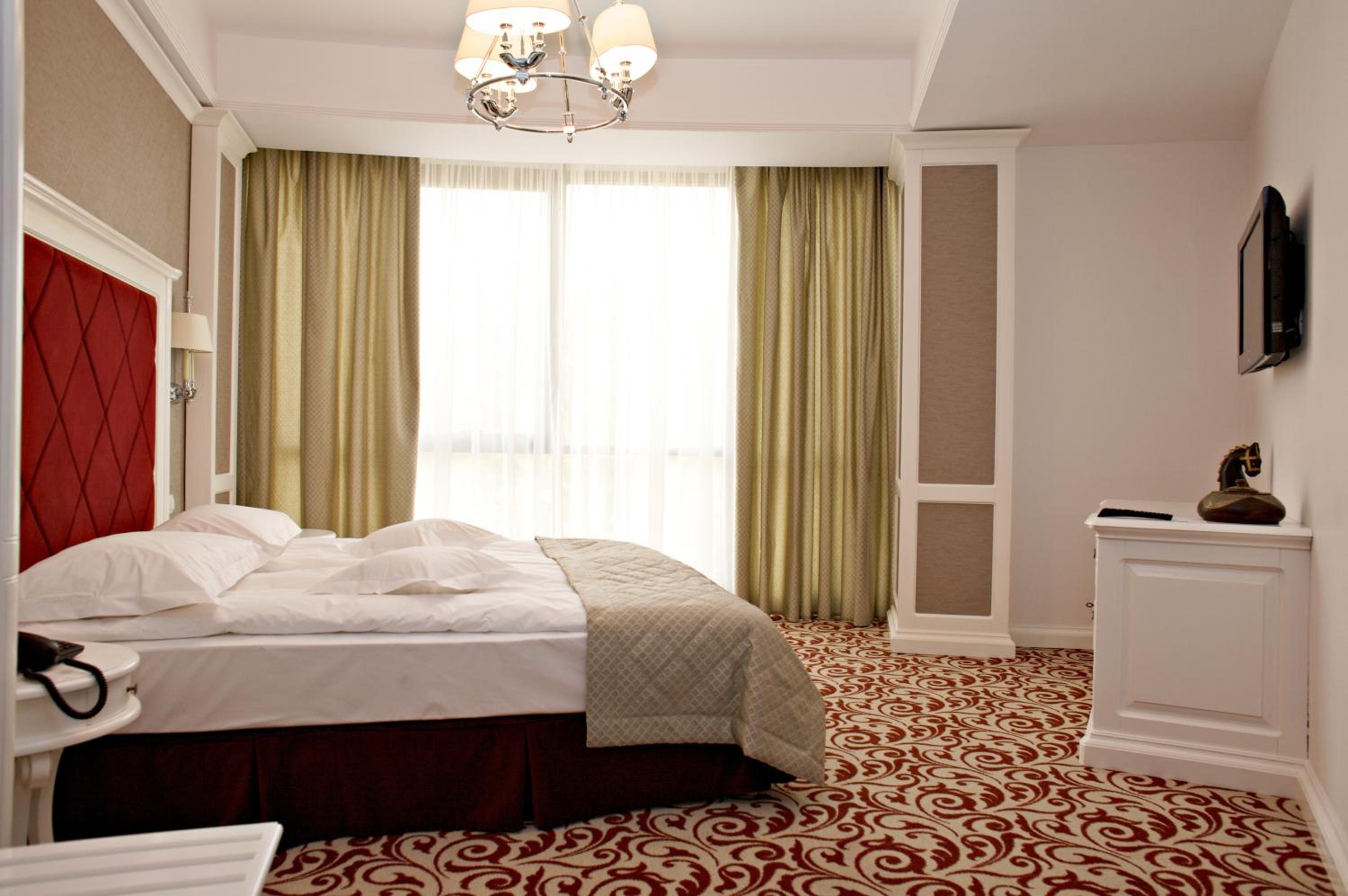 Premiere Suite - Photo 1