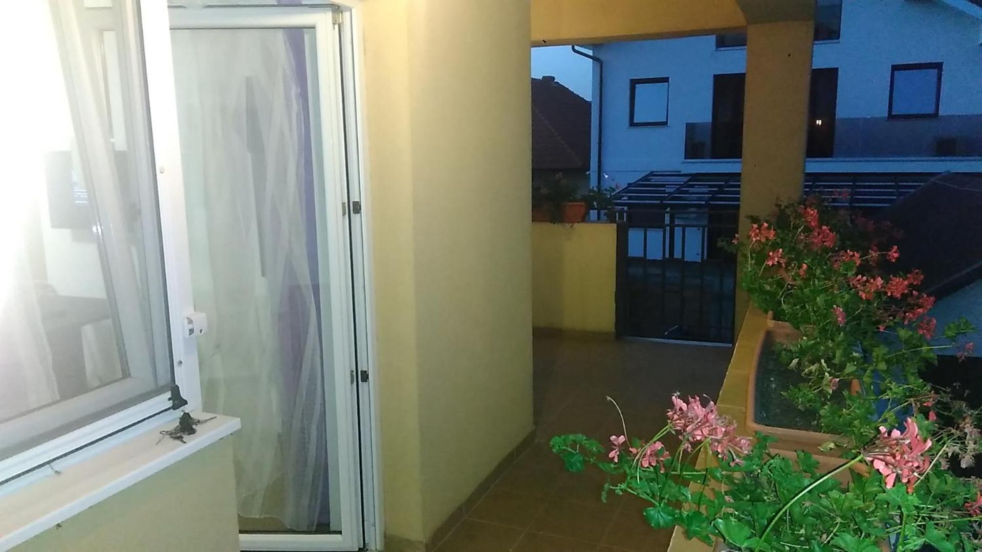 Triple Room with Balcony - Photo 6
