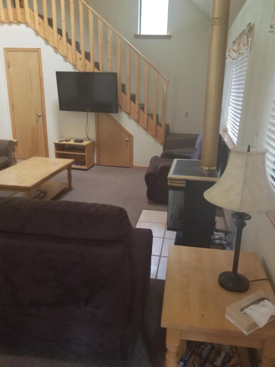 Four-Bedroom Cabin