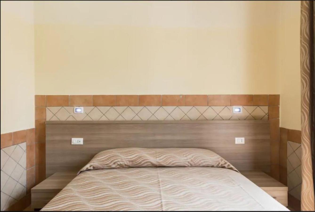 Single Room with Private Bathroom photo 3