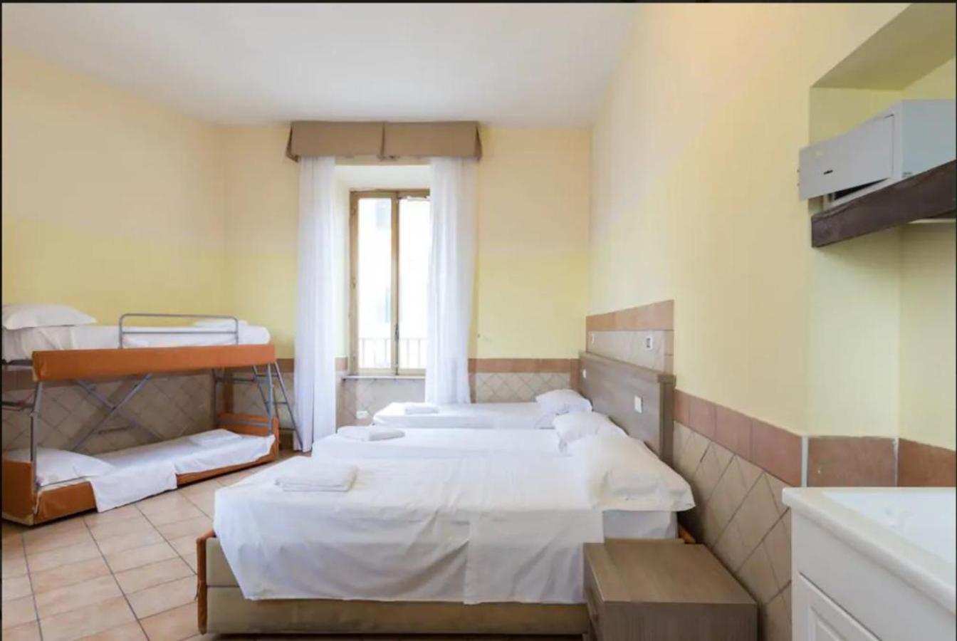 Quintuple Room with Private Bathroom photo 1