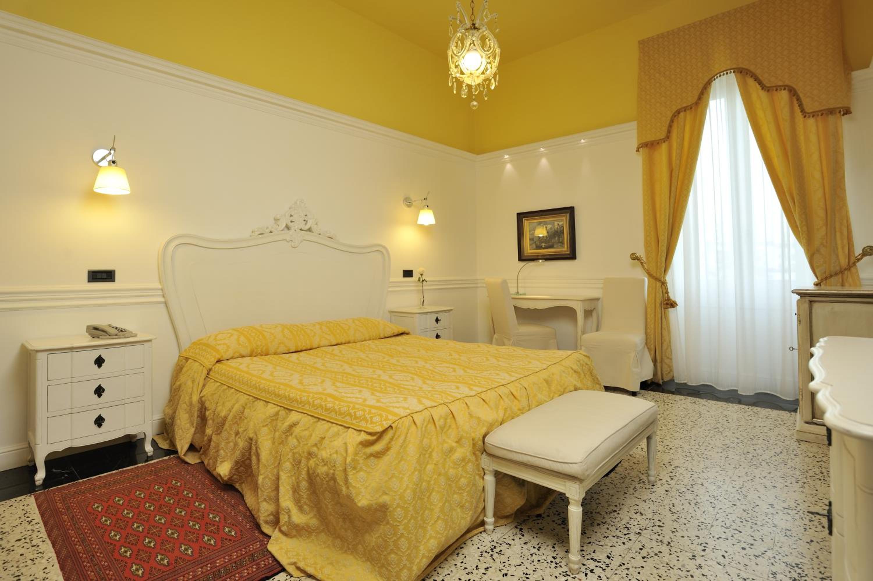 Double Room with Park View - Photo 1