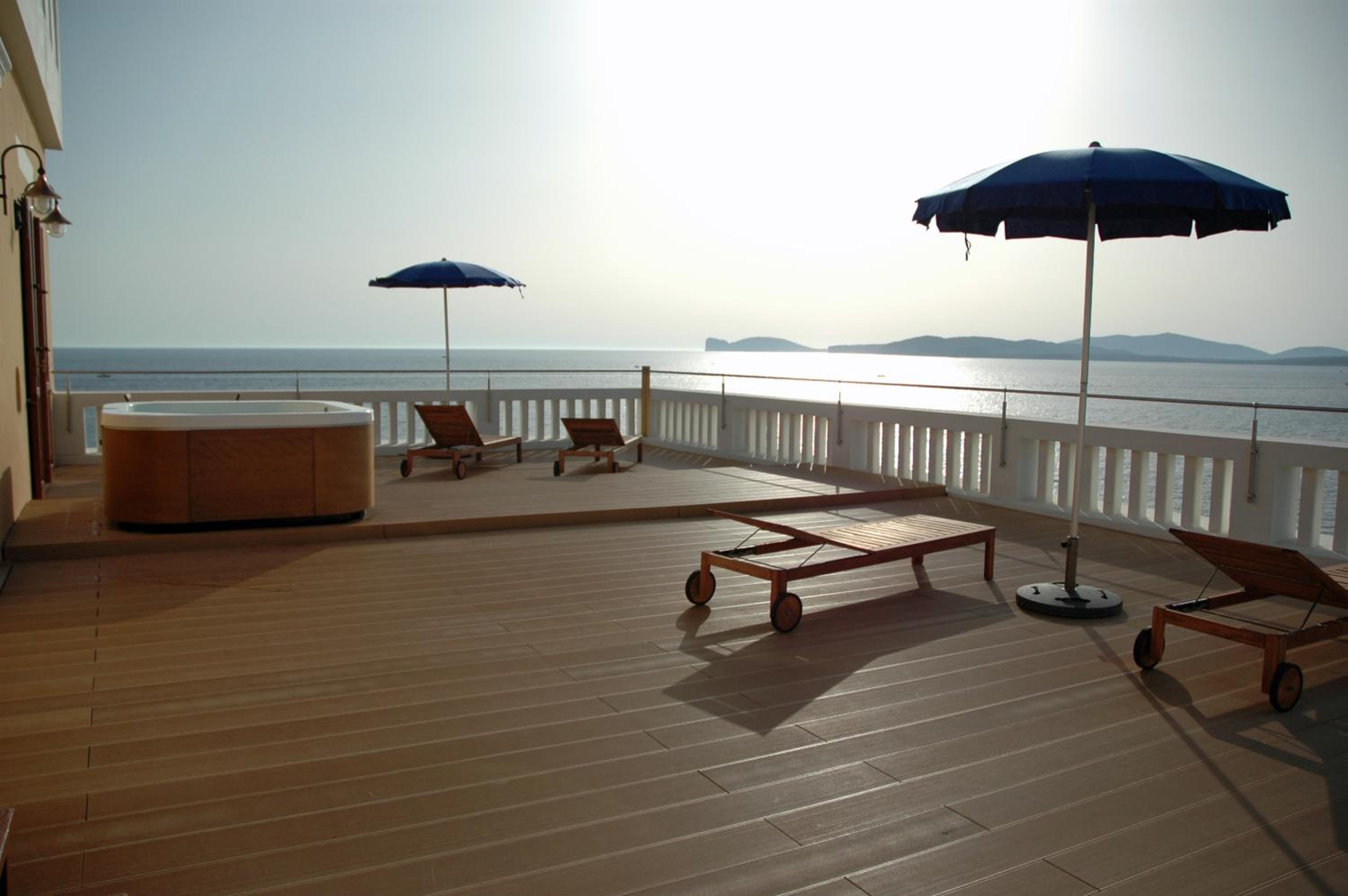 Superior Suite with Terrace and Hot Tub - Photo 2