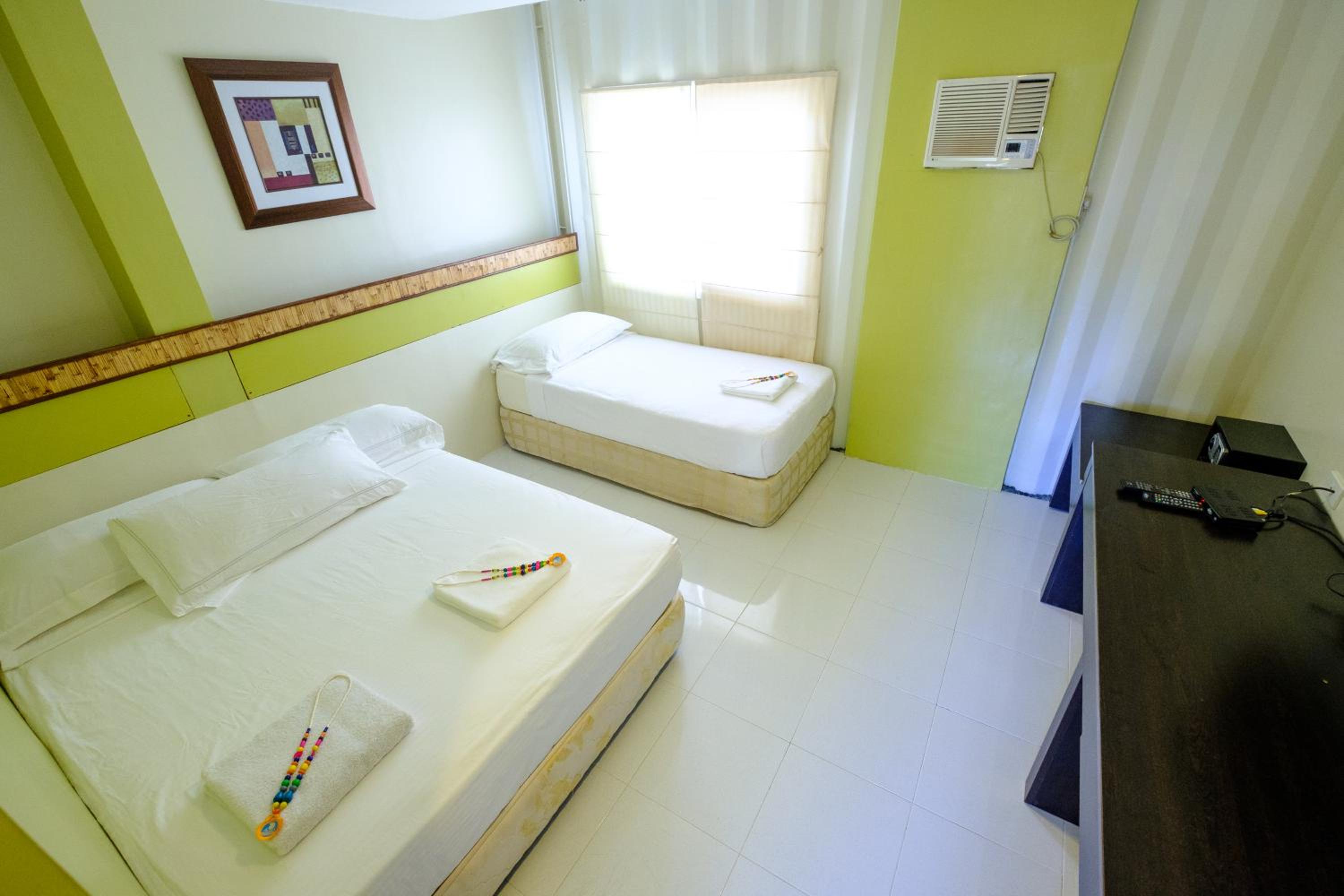 Sunrise View Triple Room