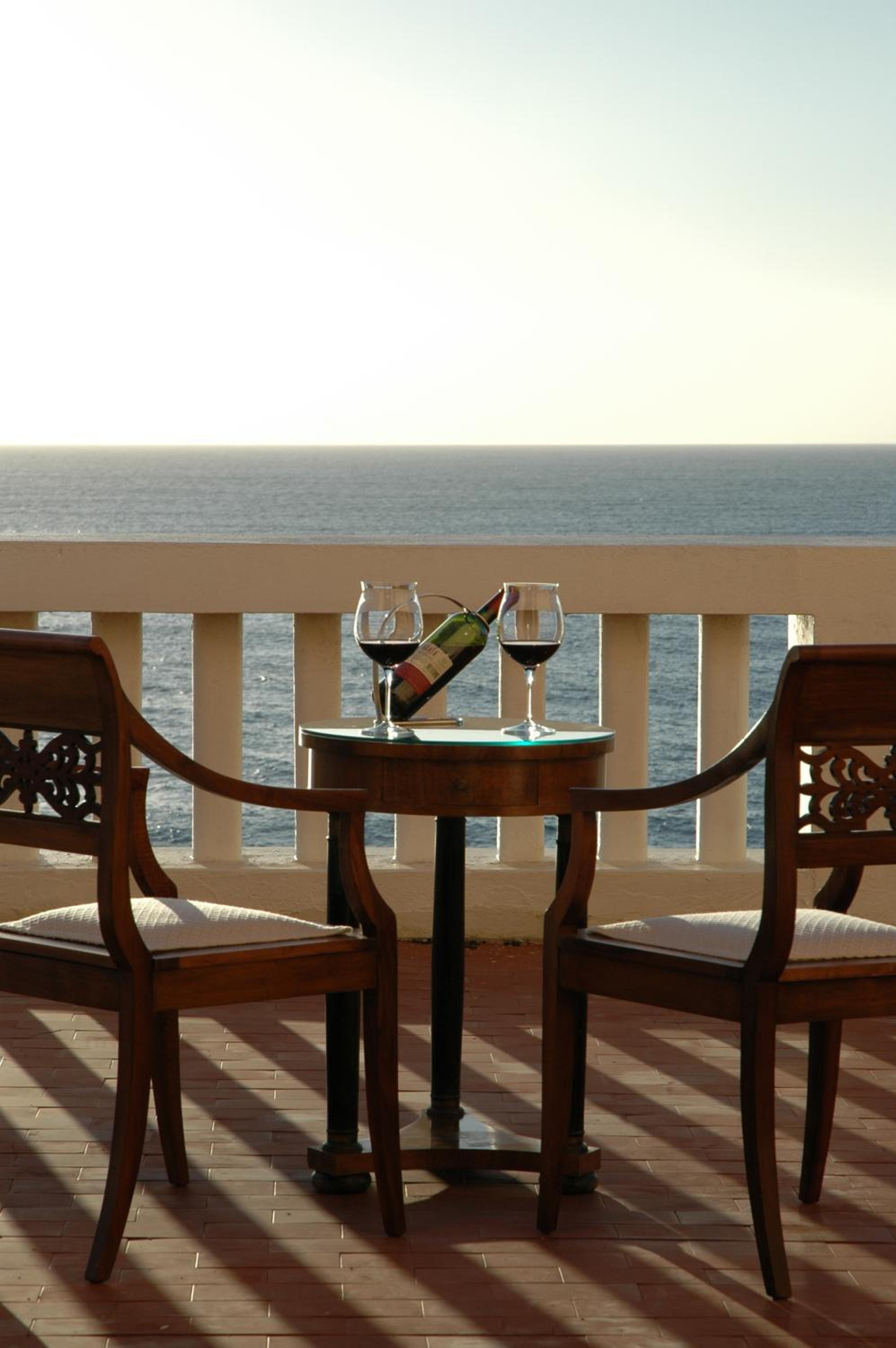 Double Room with Sea View and Balcony - Photo 6
