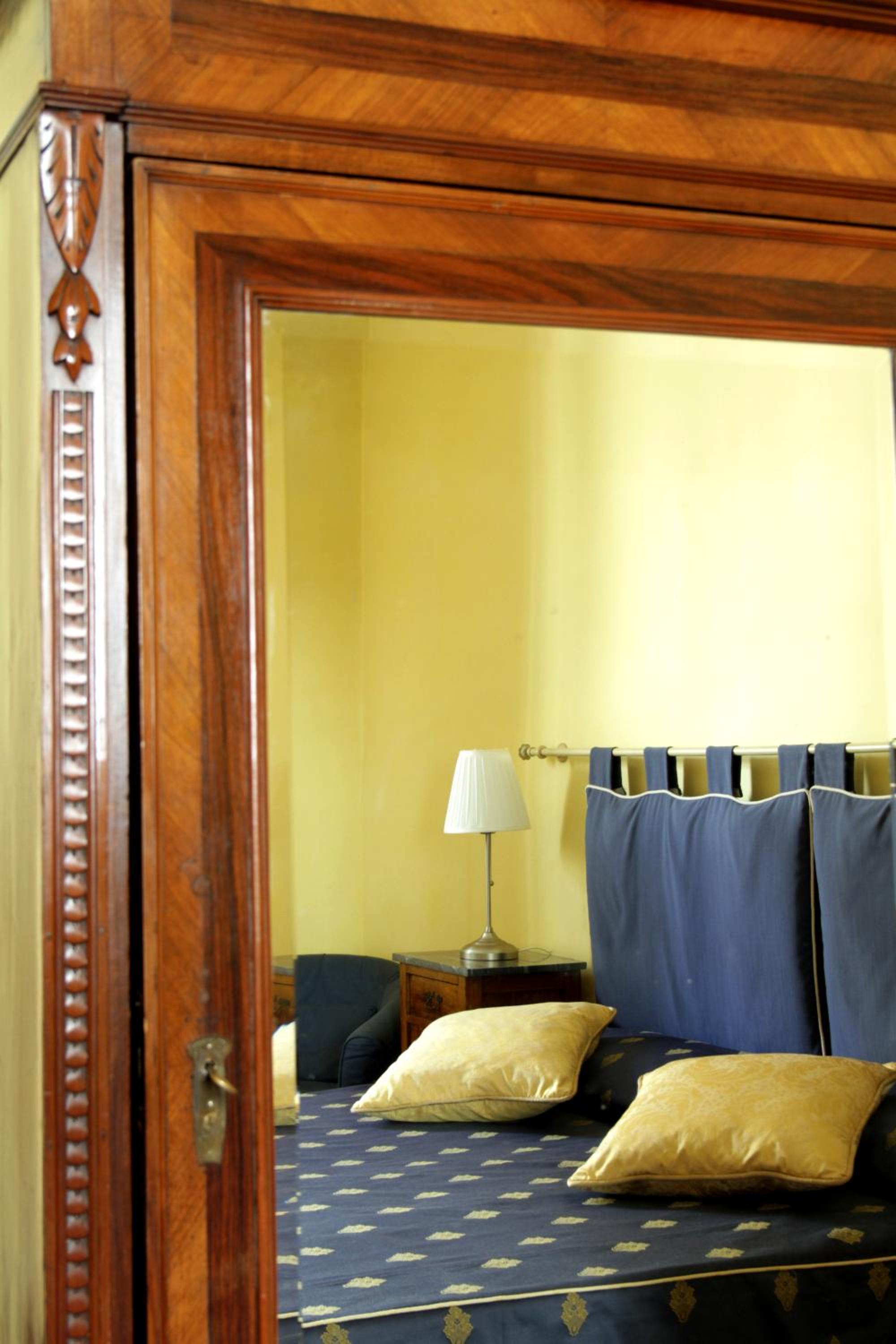 Double or Twin Room with Courtyard View photo 1