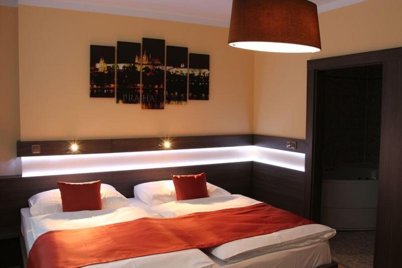 Deluxe Suite - Photo 2