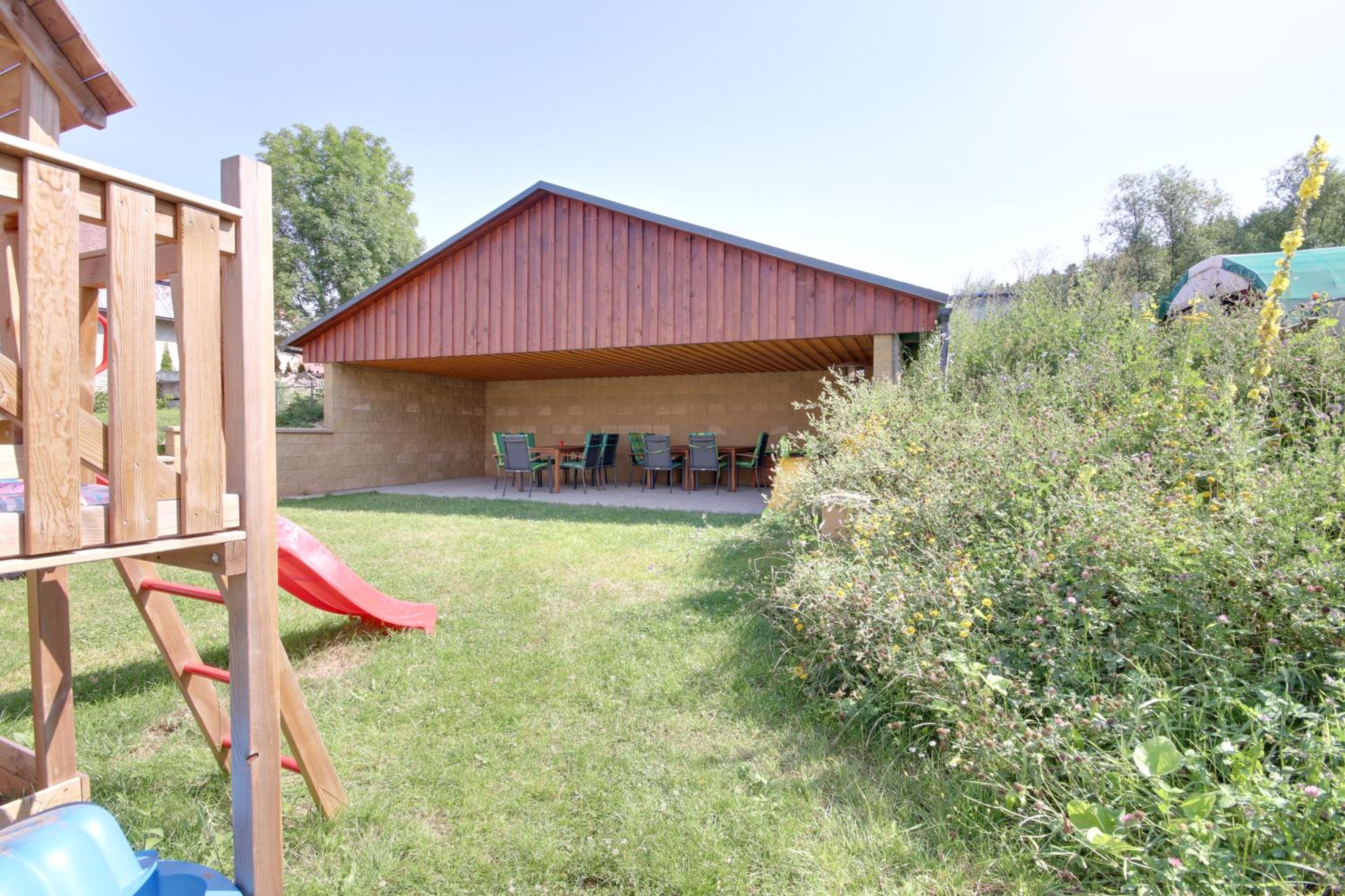 Family Studio 3 - Photo 15