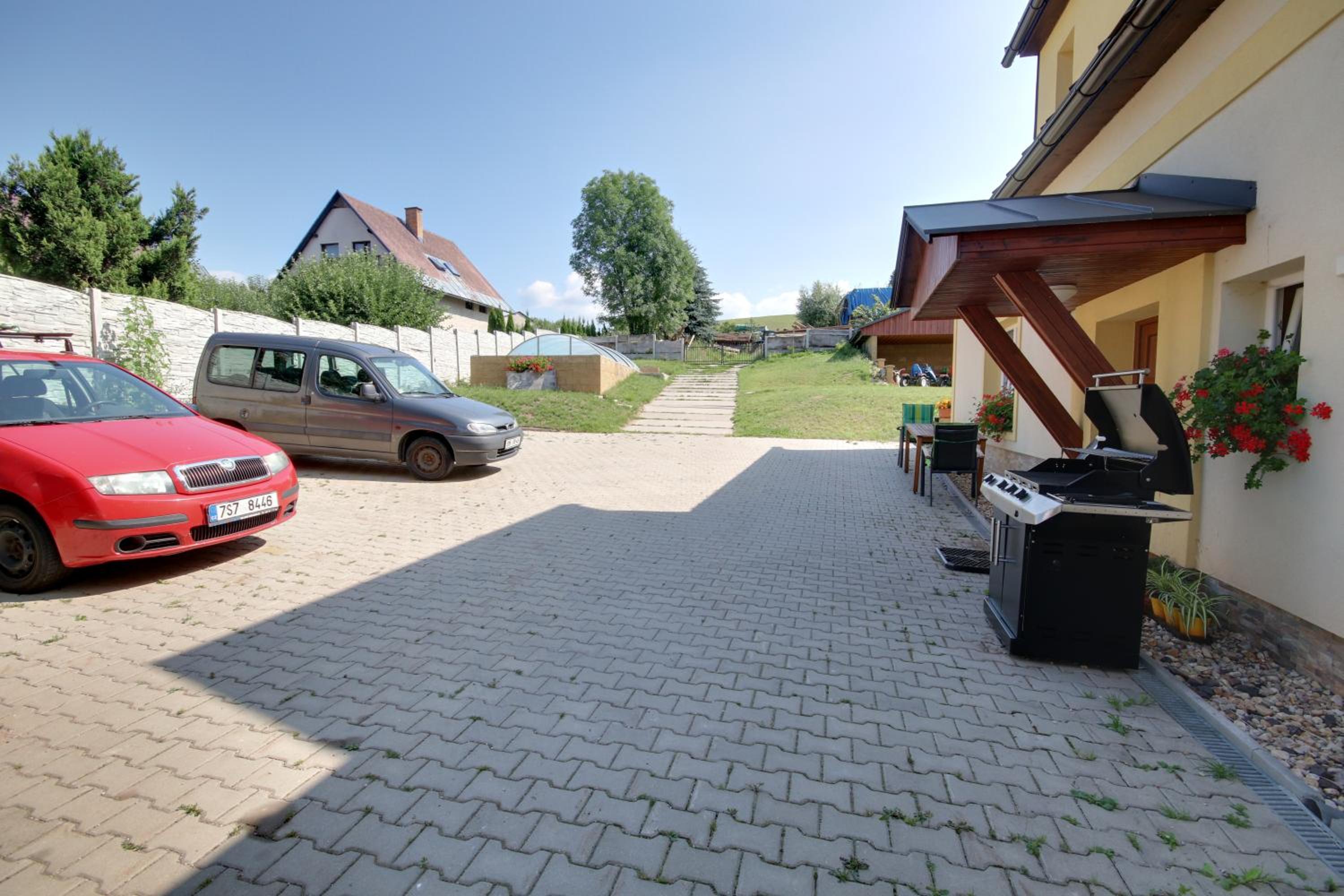 Family Studio 3 - Photo 12