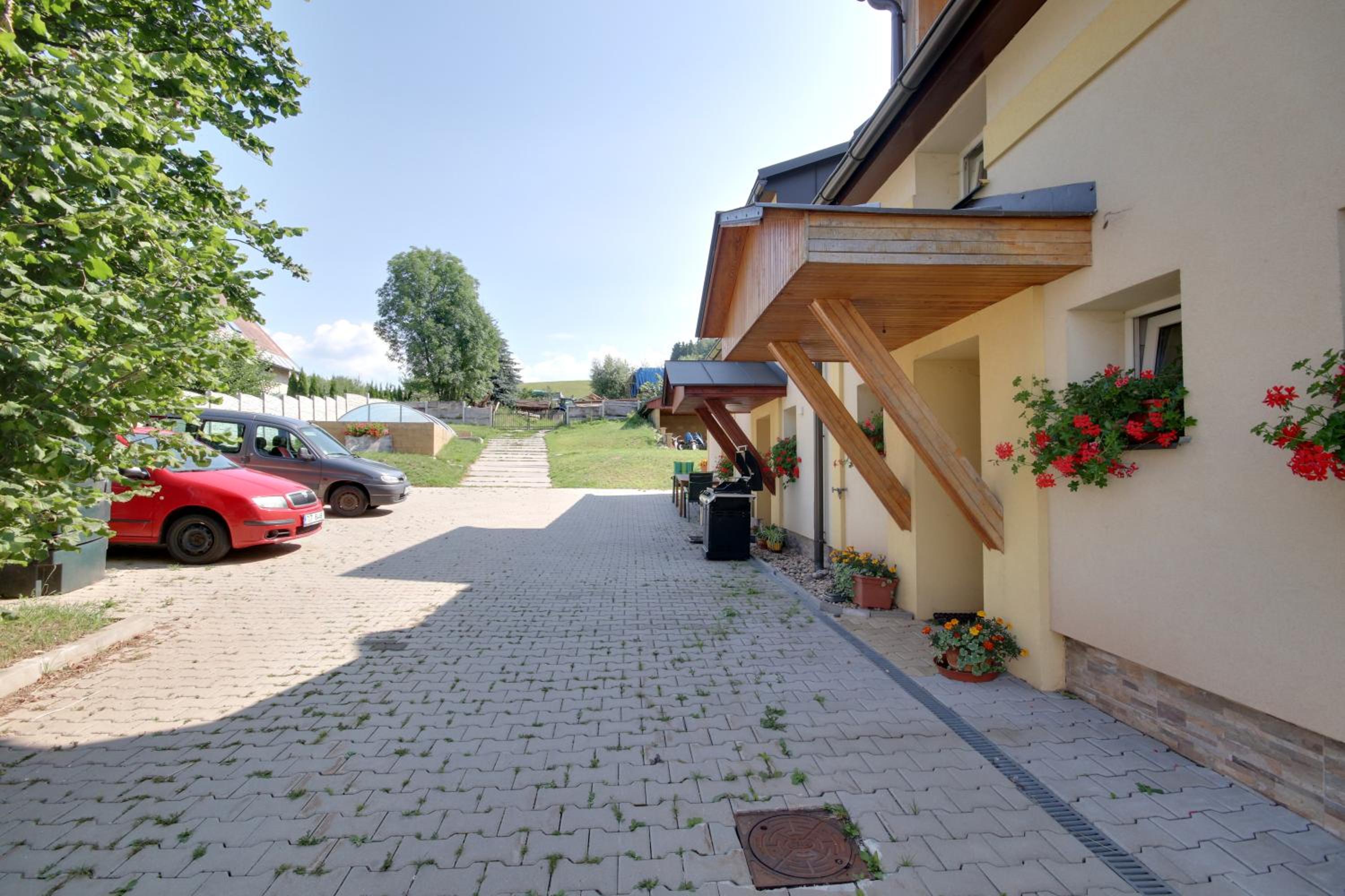 Family Studio 3 - Photo 10