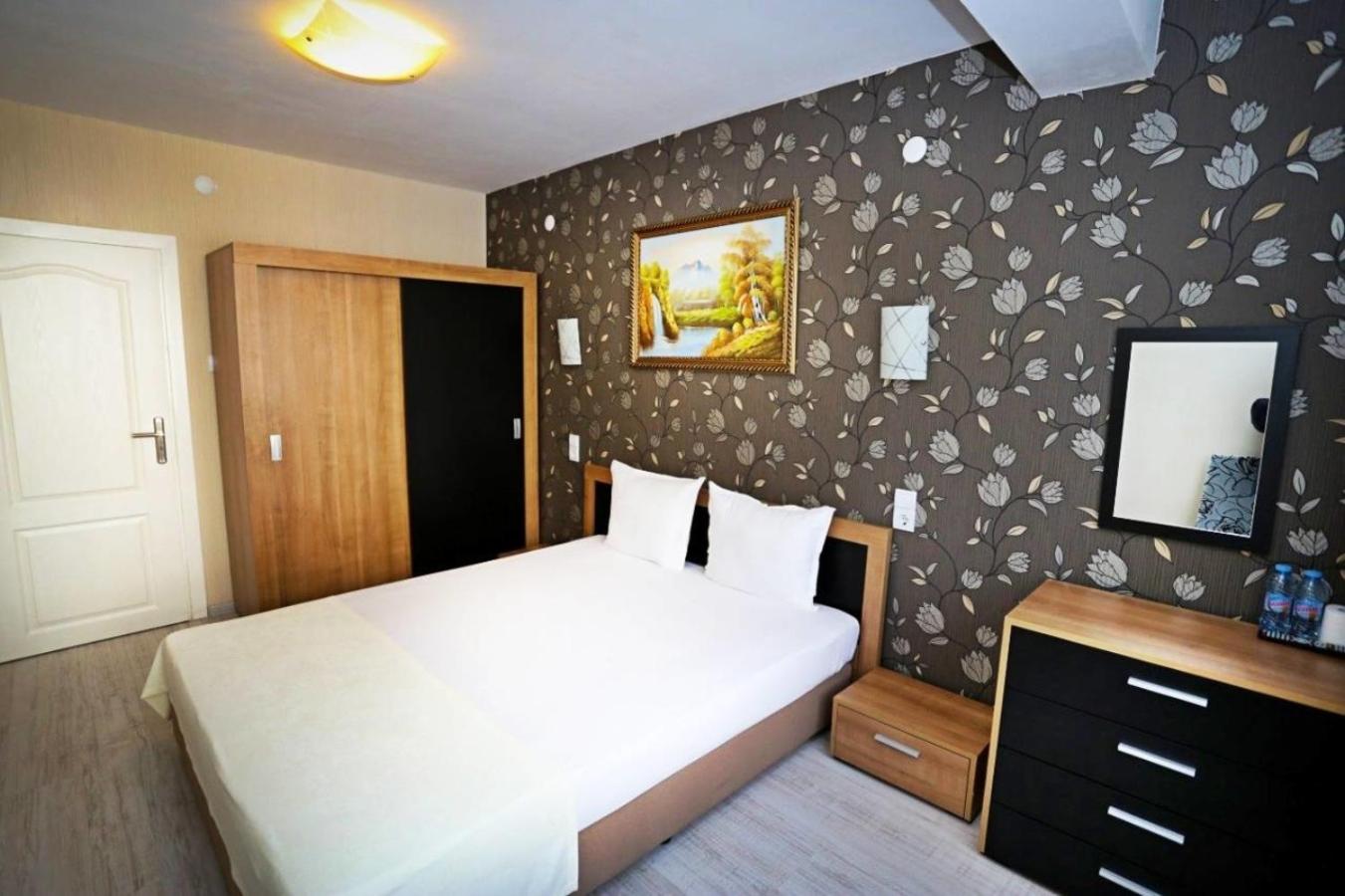 Standard Double Room photo 2